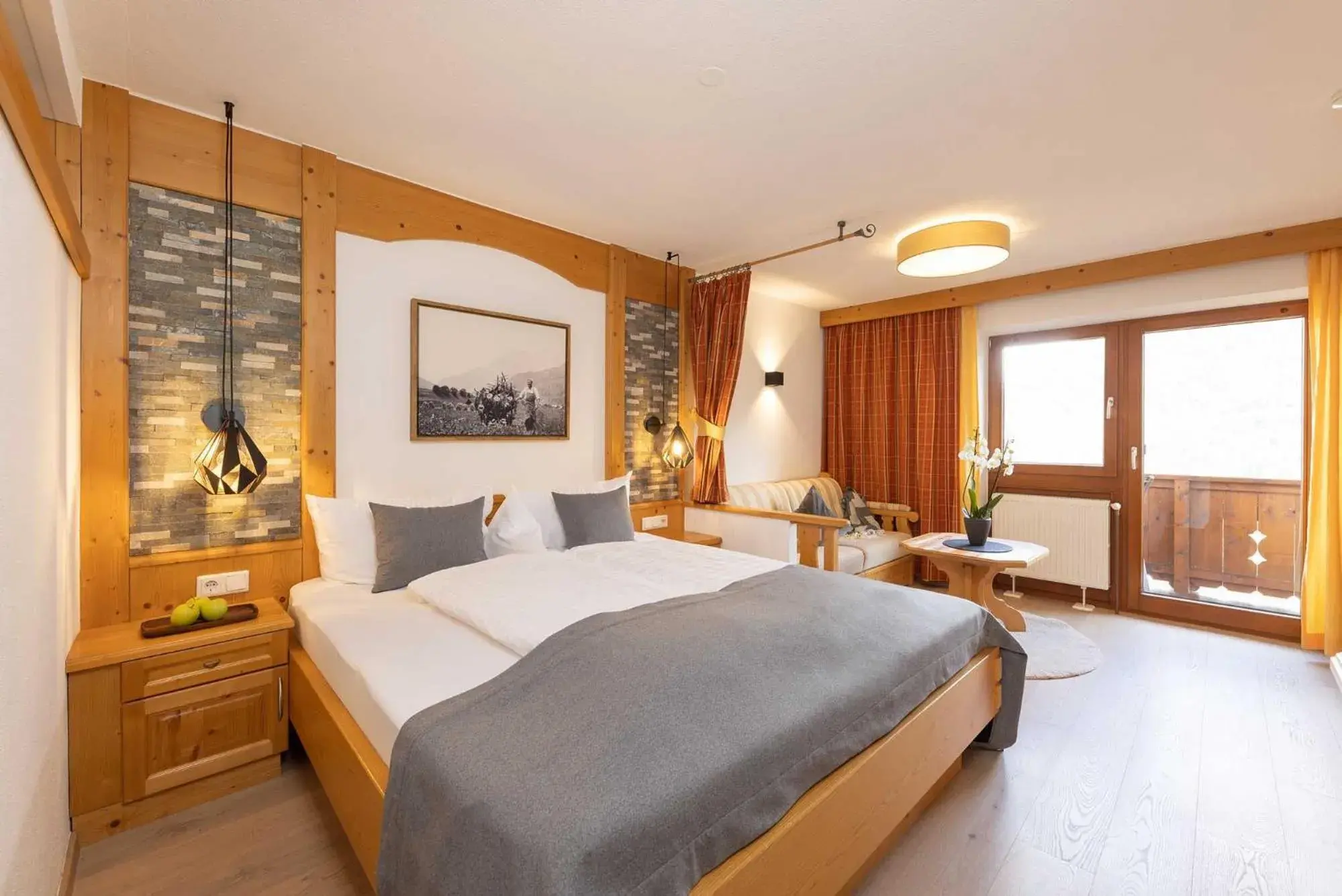 Superior Double Room with Balcony in Aktiv Panoramahotel Daniel Superior Double Room with Balcony in Aktiv Panoramahotel Daniel