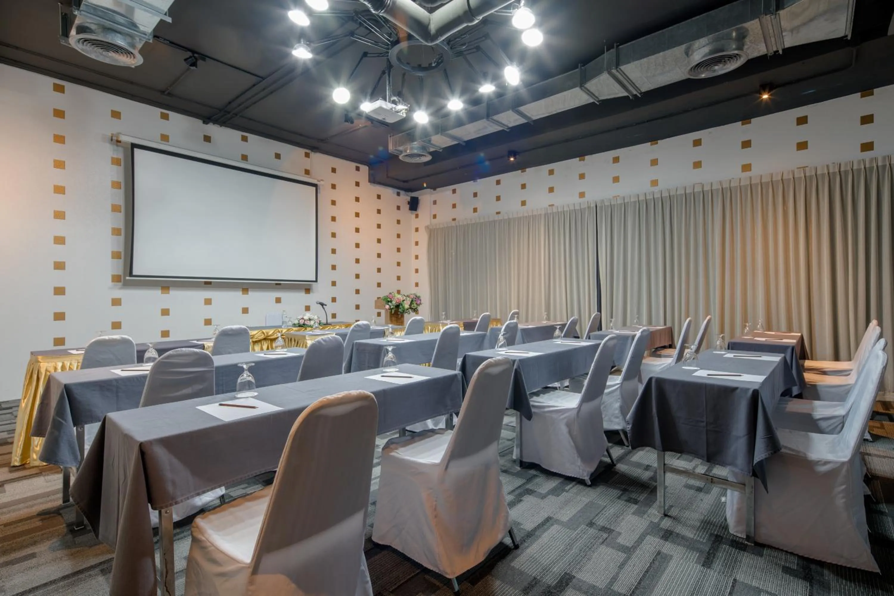 Meeting/conference room in DARA Hotel - SHA Plus