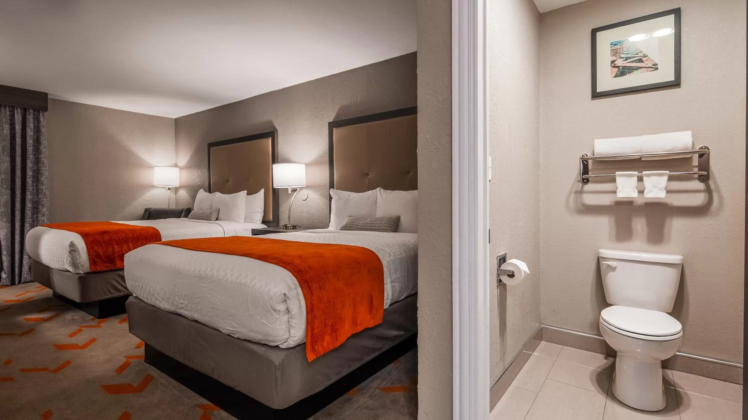 Bathroom, Bed in Best Western Plus North Joliet