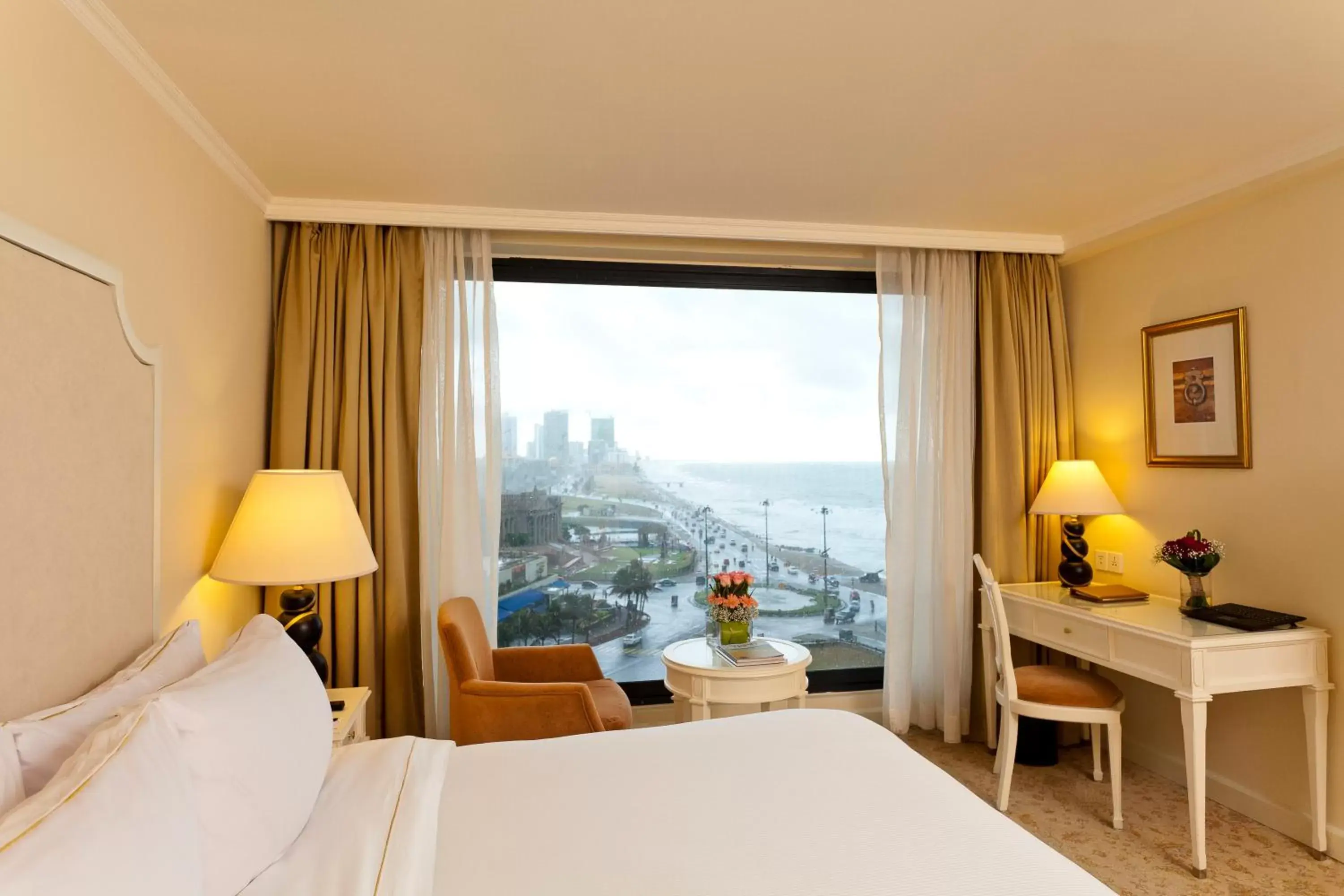 Deluxe Room with Roll Away Bed in The Kingsbury Colombo Deluxe Room with Roll Away Bed in The Kingsbury Colombo