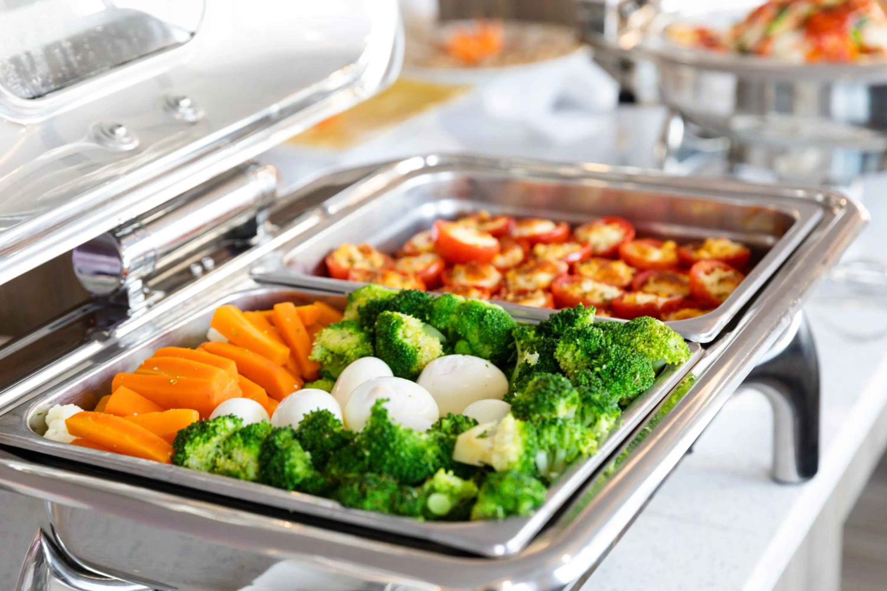 Food and drinks in Maple Leaf Hotel & Apartment