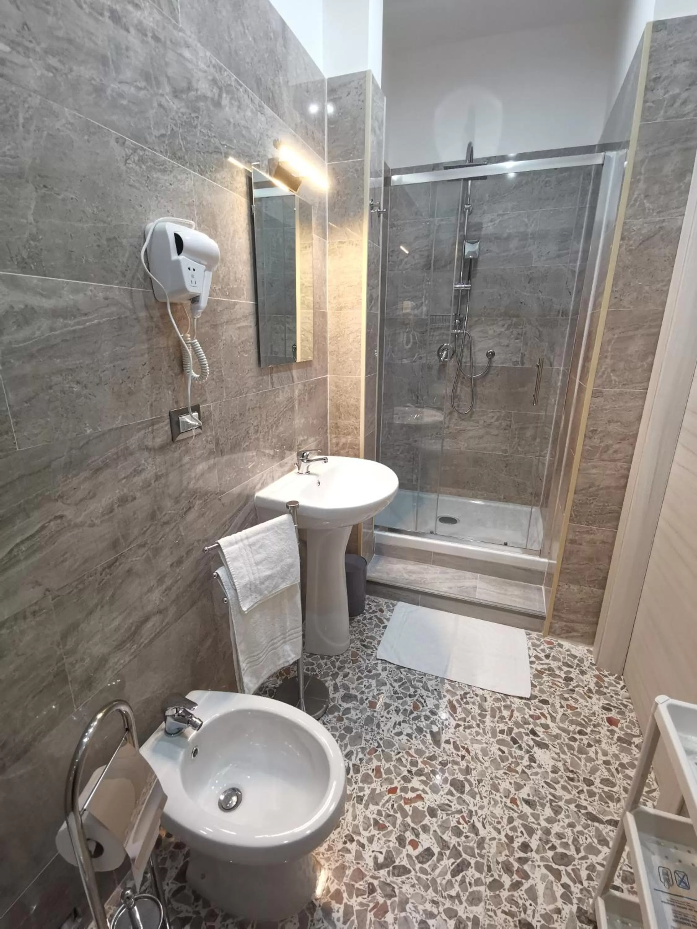 Shower, Bathroom in EMME Napoli