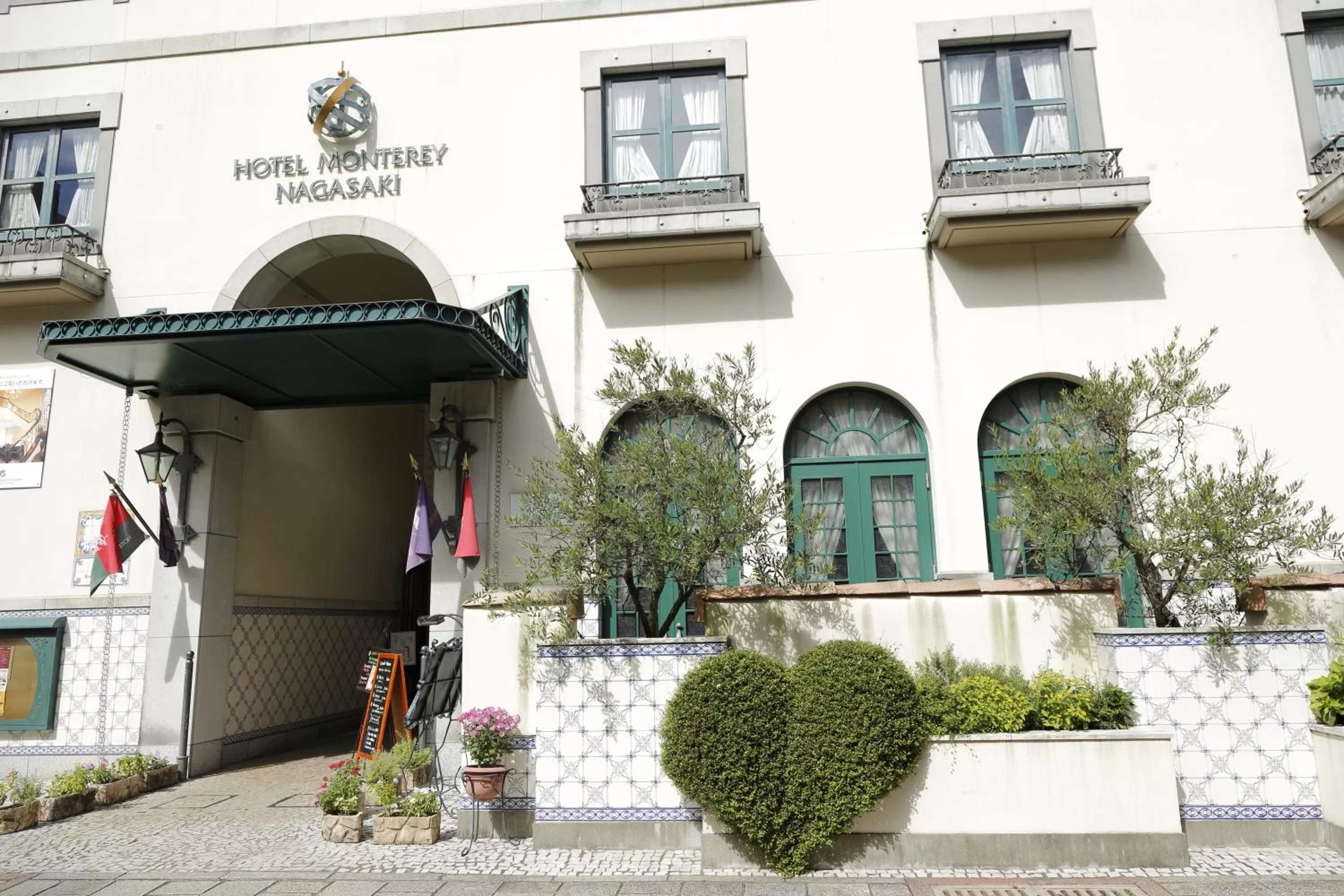 Facade/entrance in Hotel Monterey Nagasaki