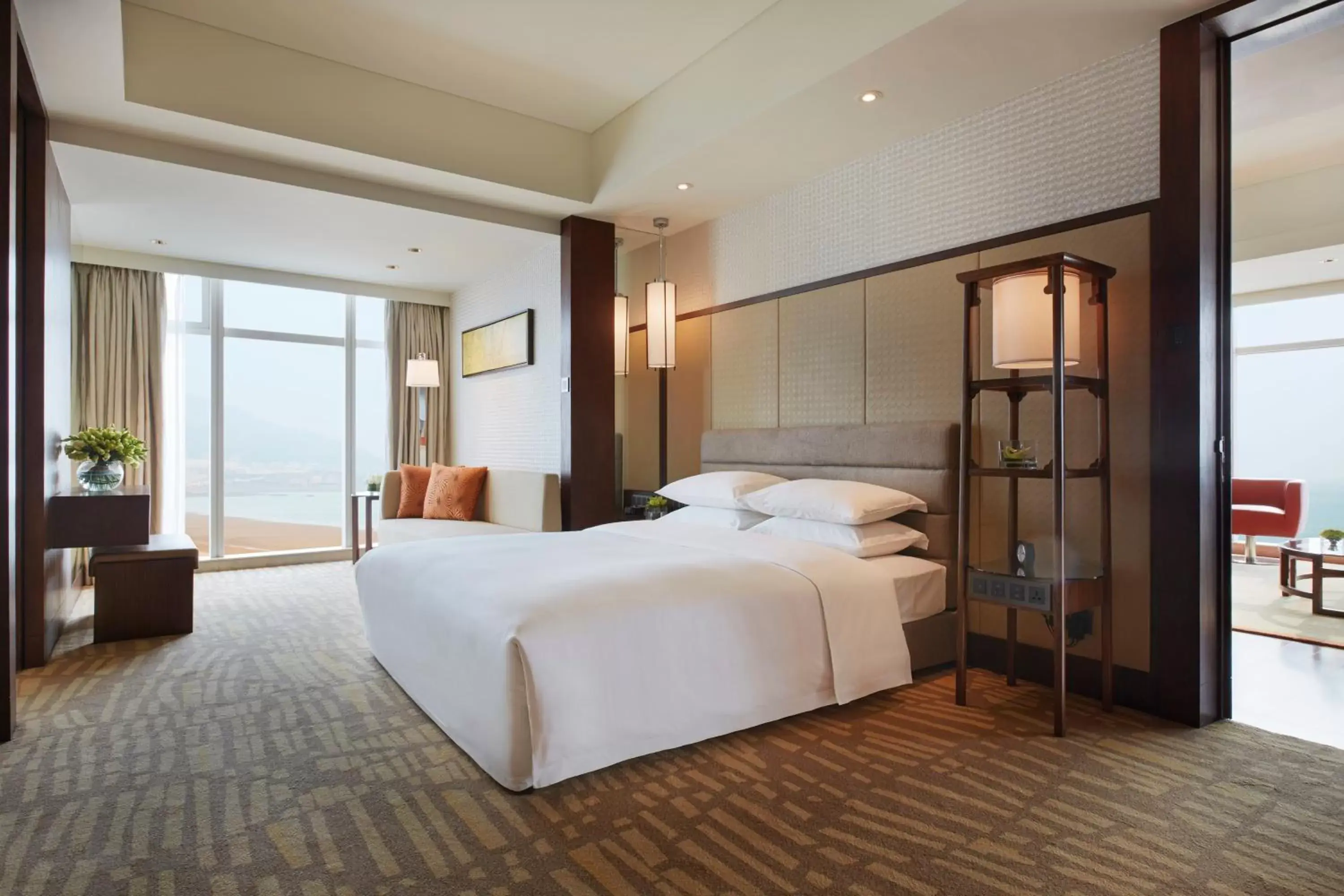 Executive King Suite with Ocean View in Hyatt Regency Qingdao - Stone old beach - Exhibition Center Executive King Suite with Ocean View in Hyatt Regency Qingdao - Stone old beach - Exhibition Center
