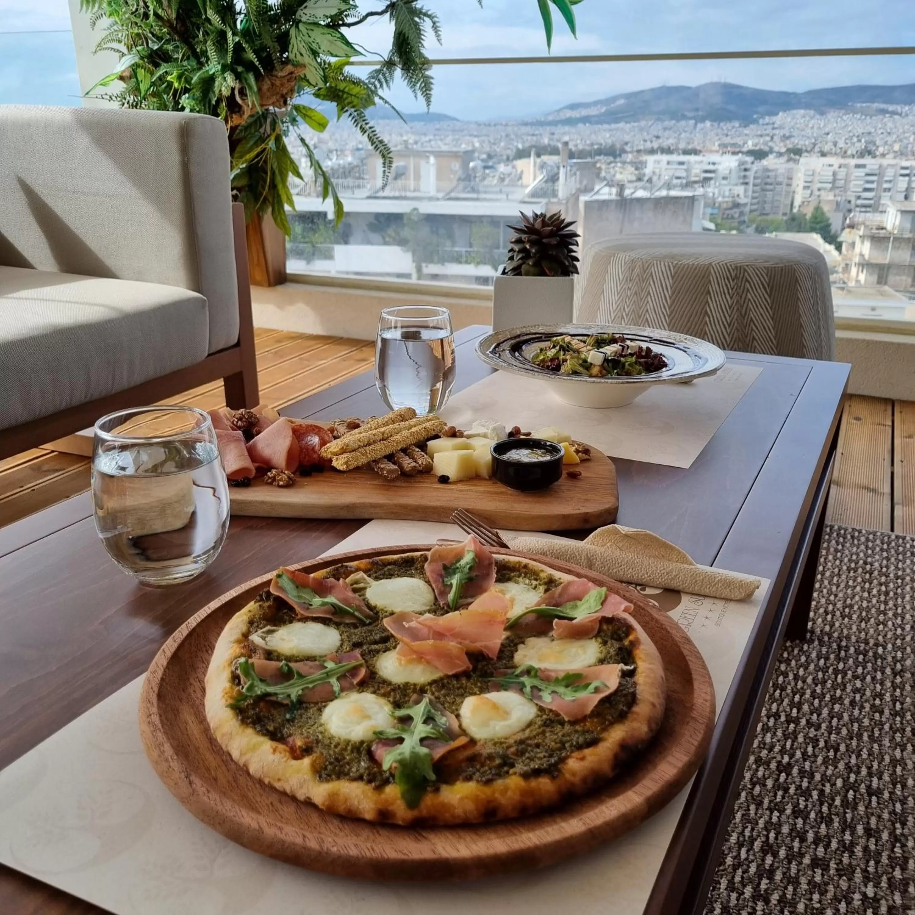 Restaurant/places to eat in Green Suites Boutique Hotel