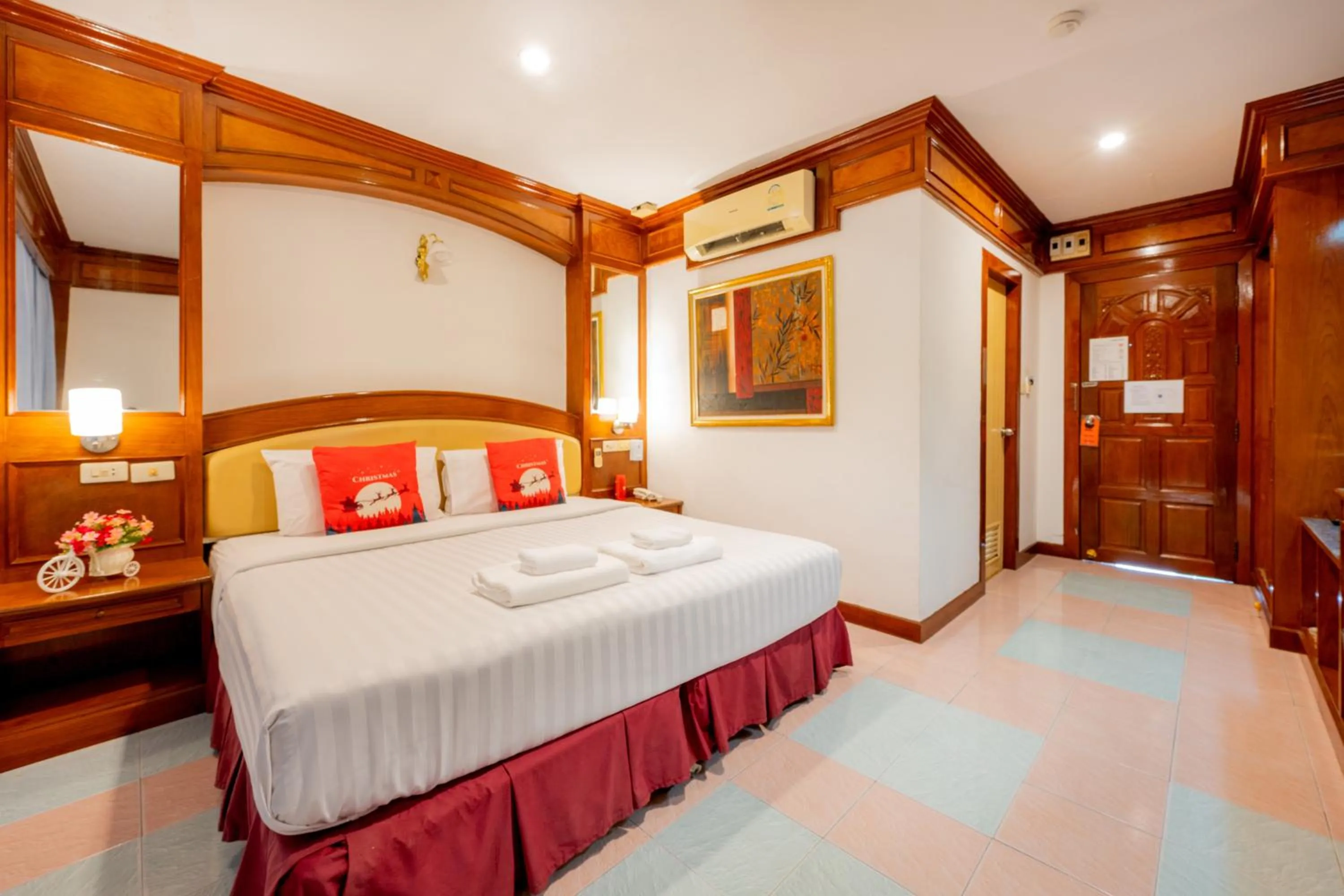 Bedroom, Bed in Lamai Hotel