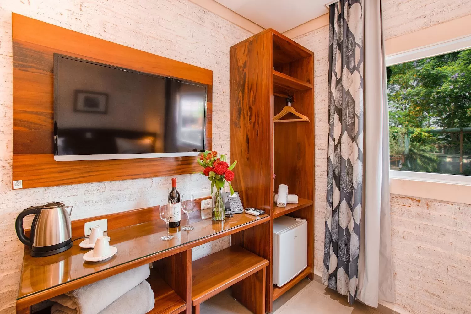 Bedroom, TV/Entertainment Center in Hotel Villa Lobos Spa Romantik