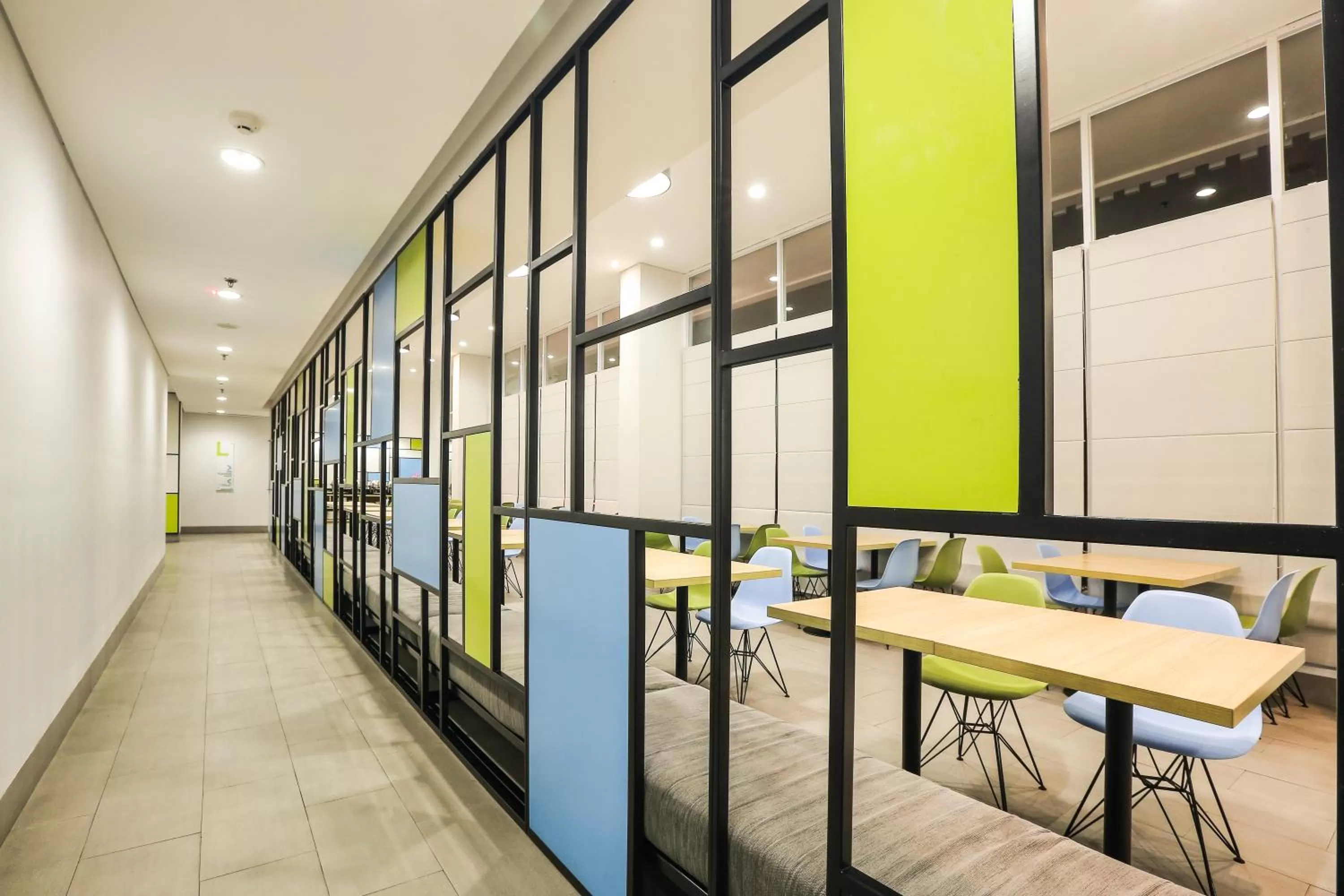 Restaurant/places to eat in Hotel Citradream Cirebon