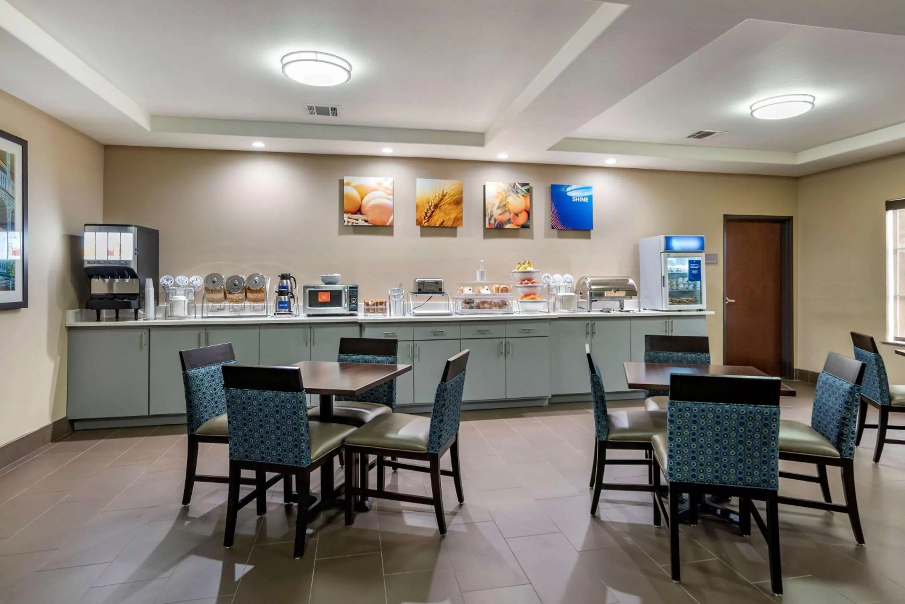 Restaurant/places to eat in Comfort Inn & Suites Scott-West Lafayette