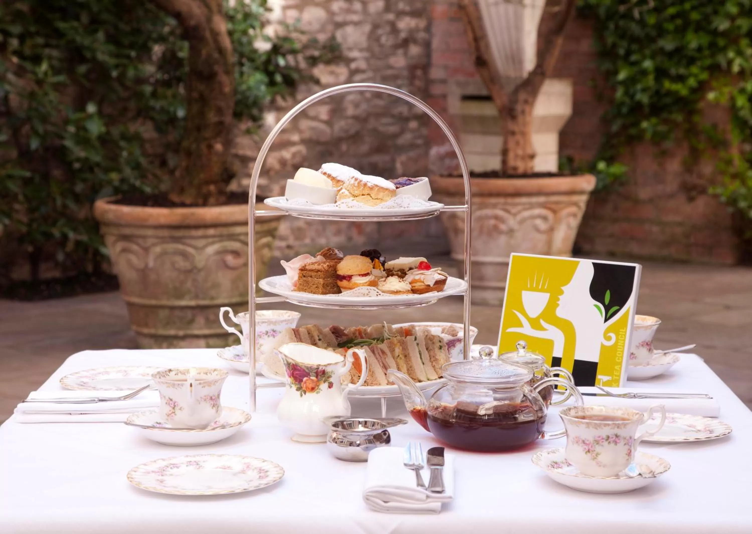 Food and drinks in The Angel Hotel