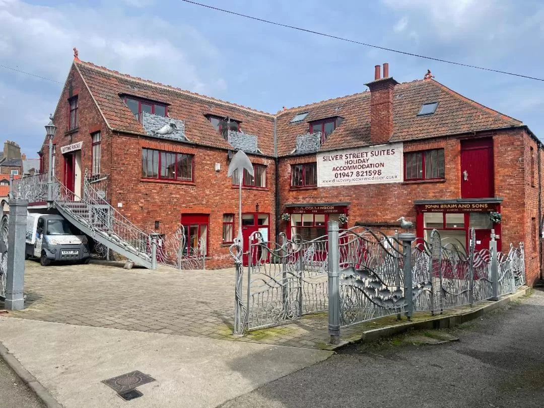 Silver Street Suites