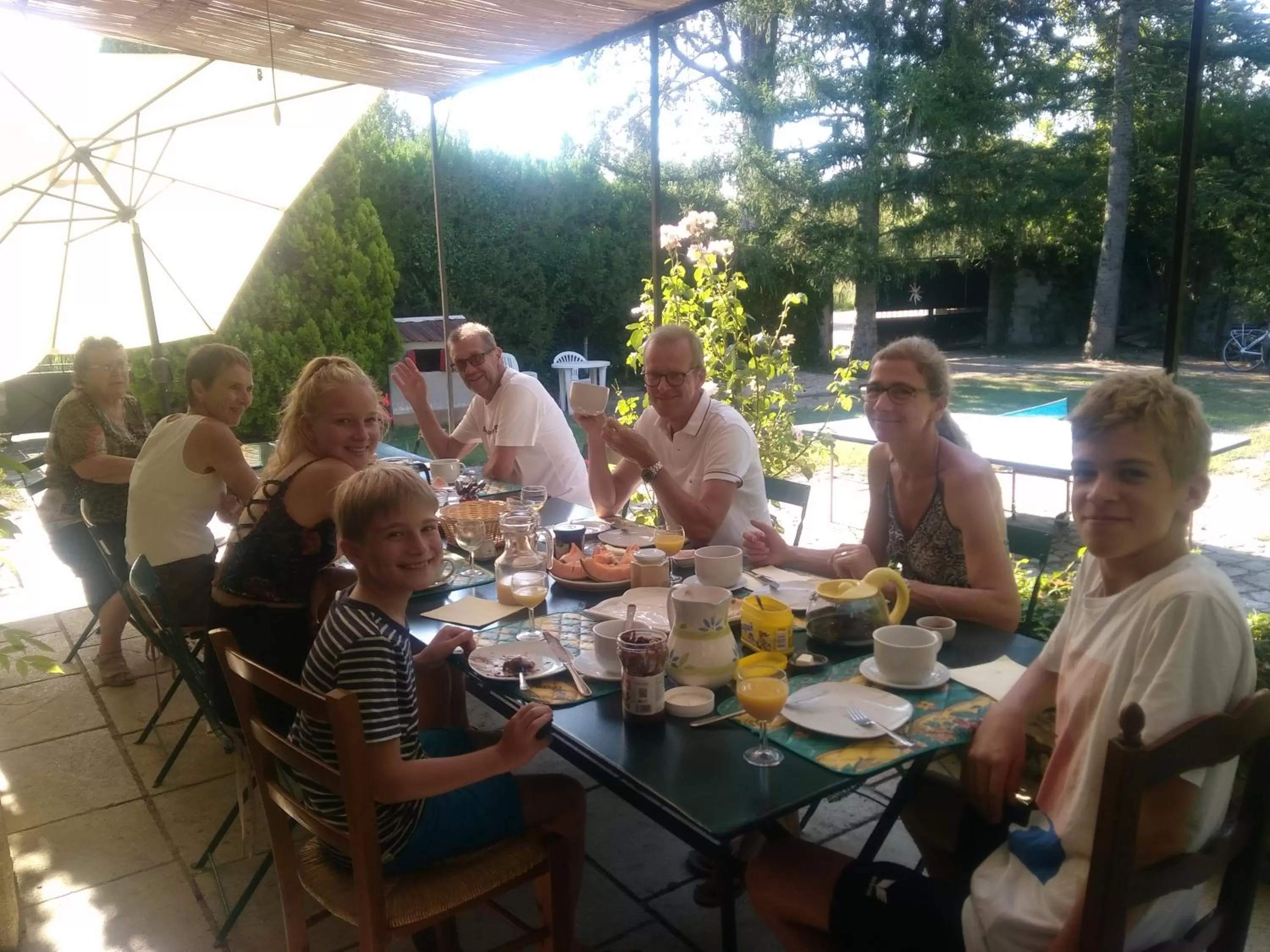 Breakfast in Mas Grimaud - Gîte- Studio et chambres d'hôtes familiales