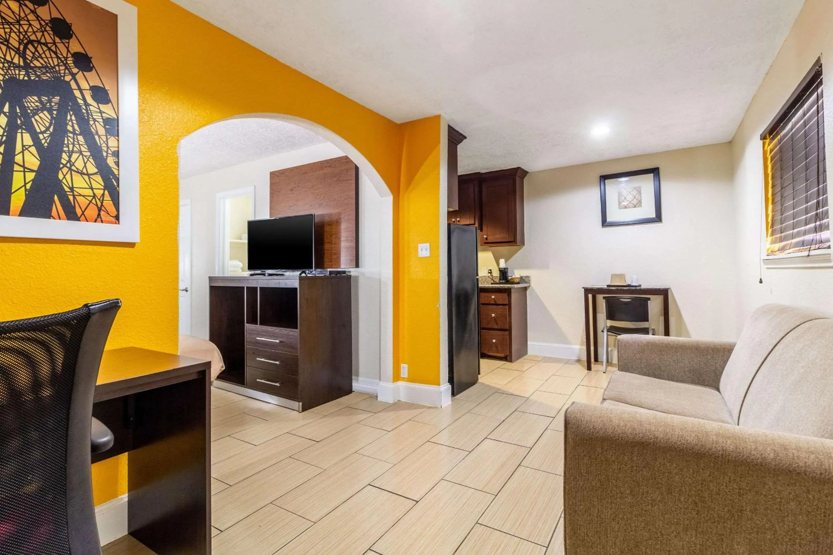 Photo of the whole room in Rodeway Inn & Suites Houston near Medical Center