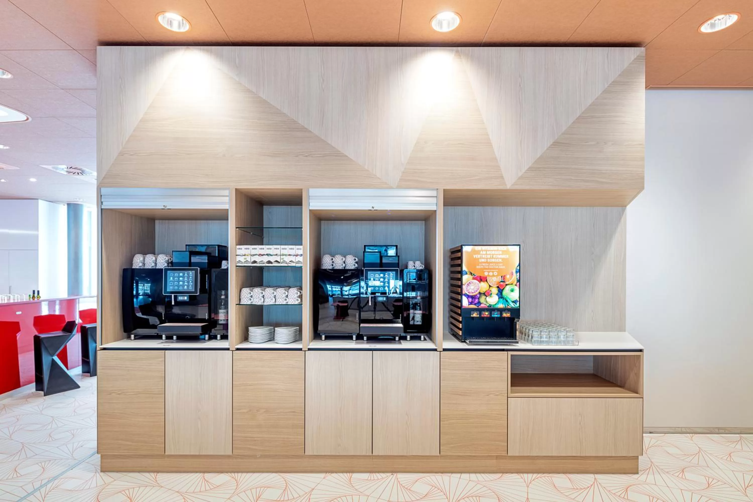 Food and drinks in Prize by Radisson, Vienna City