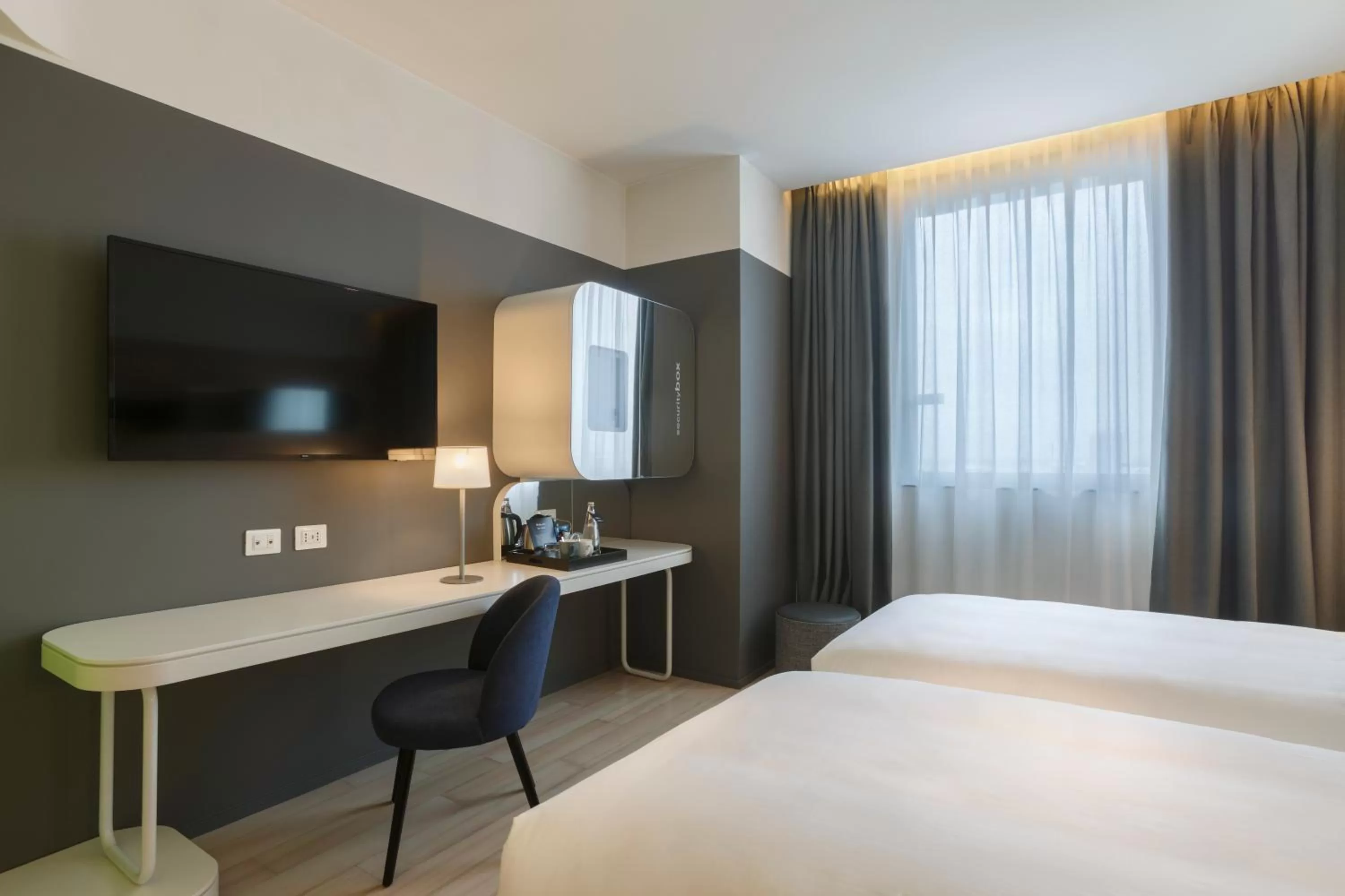 Bedroom, Bed in voco Milan-Fiere by IHG