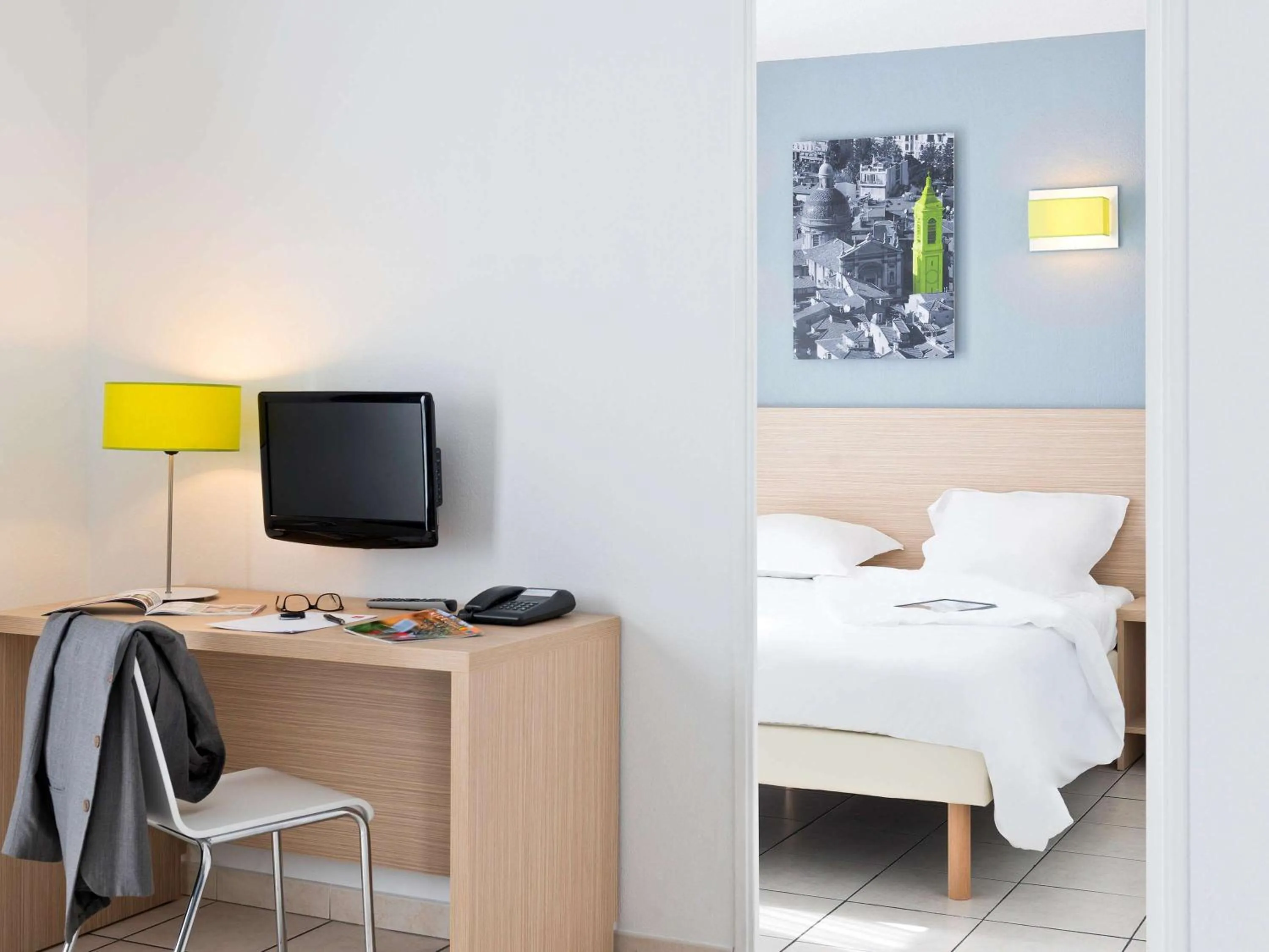 Photo of the whole room, Bed in Aparthotel Adagio Access Nice Magnan