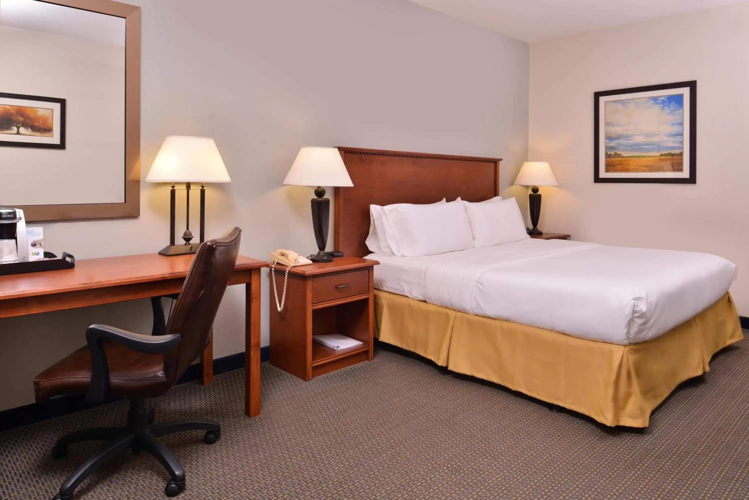 Holiday Inn Express Hotel & Suites Sioux Falls At Empire Mall by IHG Holiday Inn Express Hotel & Suites Sioux Falls At Empire Mall by IHG