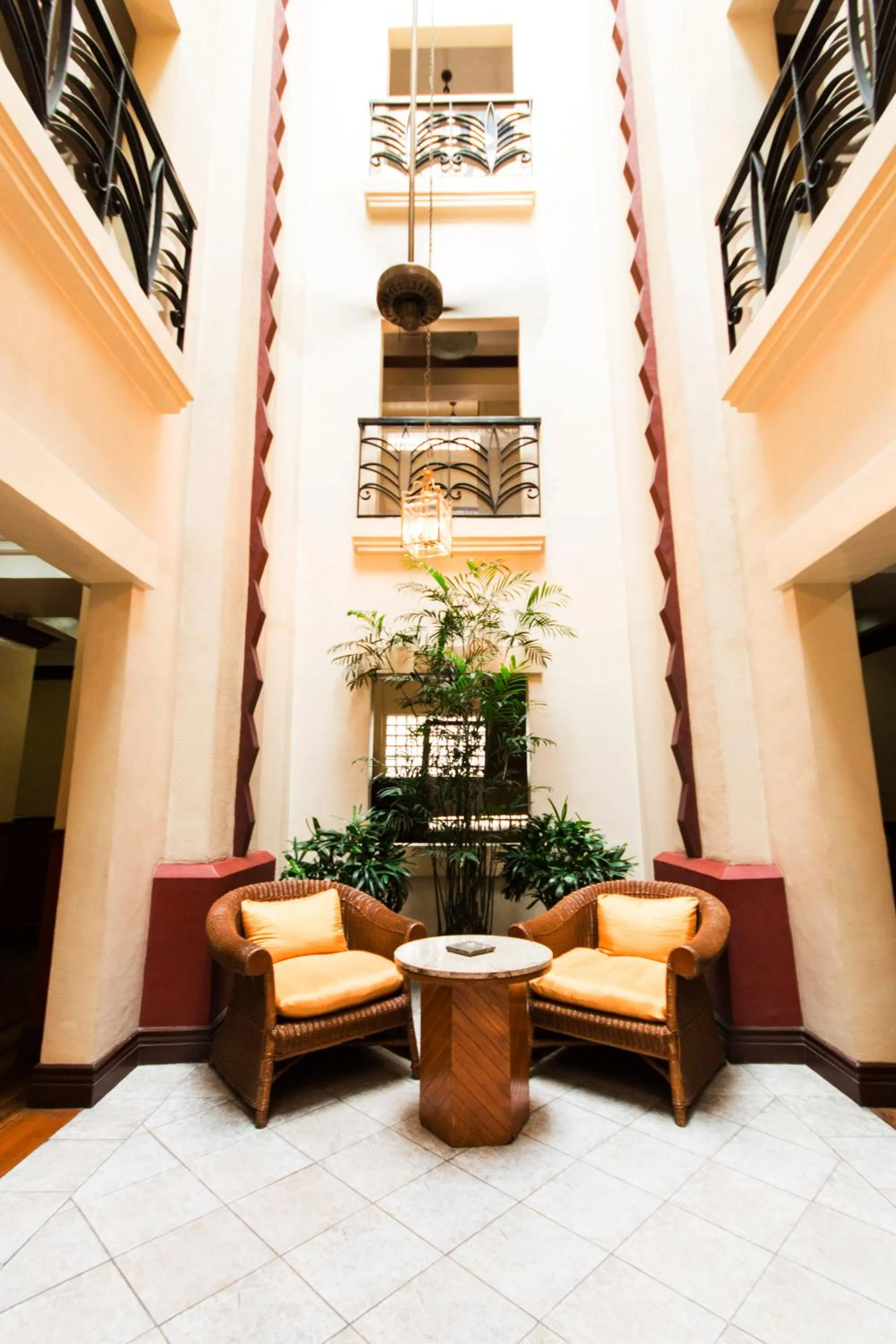 Area and facilities in Miramar Hotel