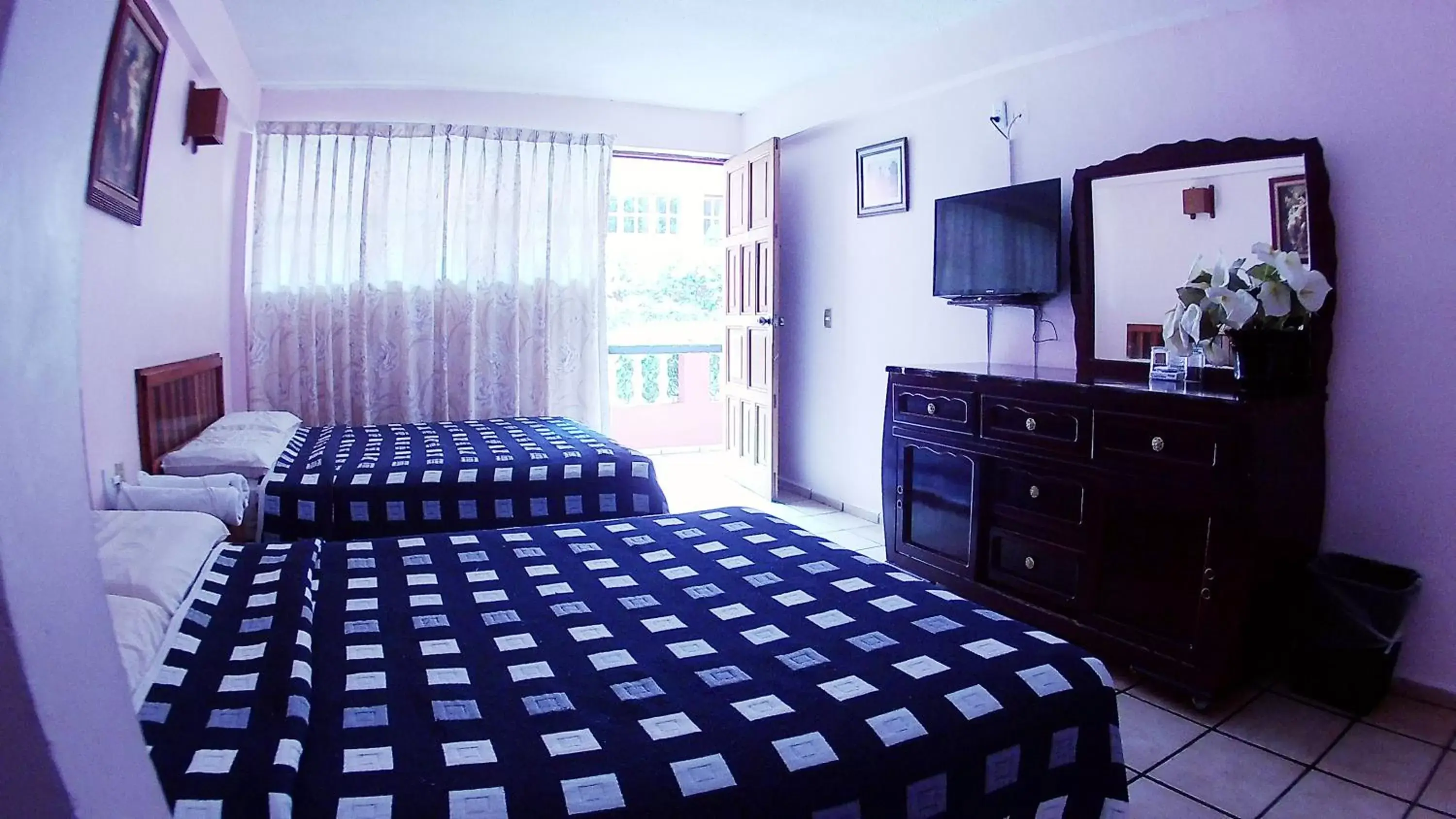 Large Double Room in Hotel Michelle Large Double Room in Hotel Michelle