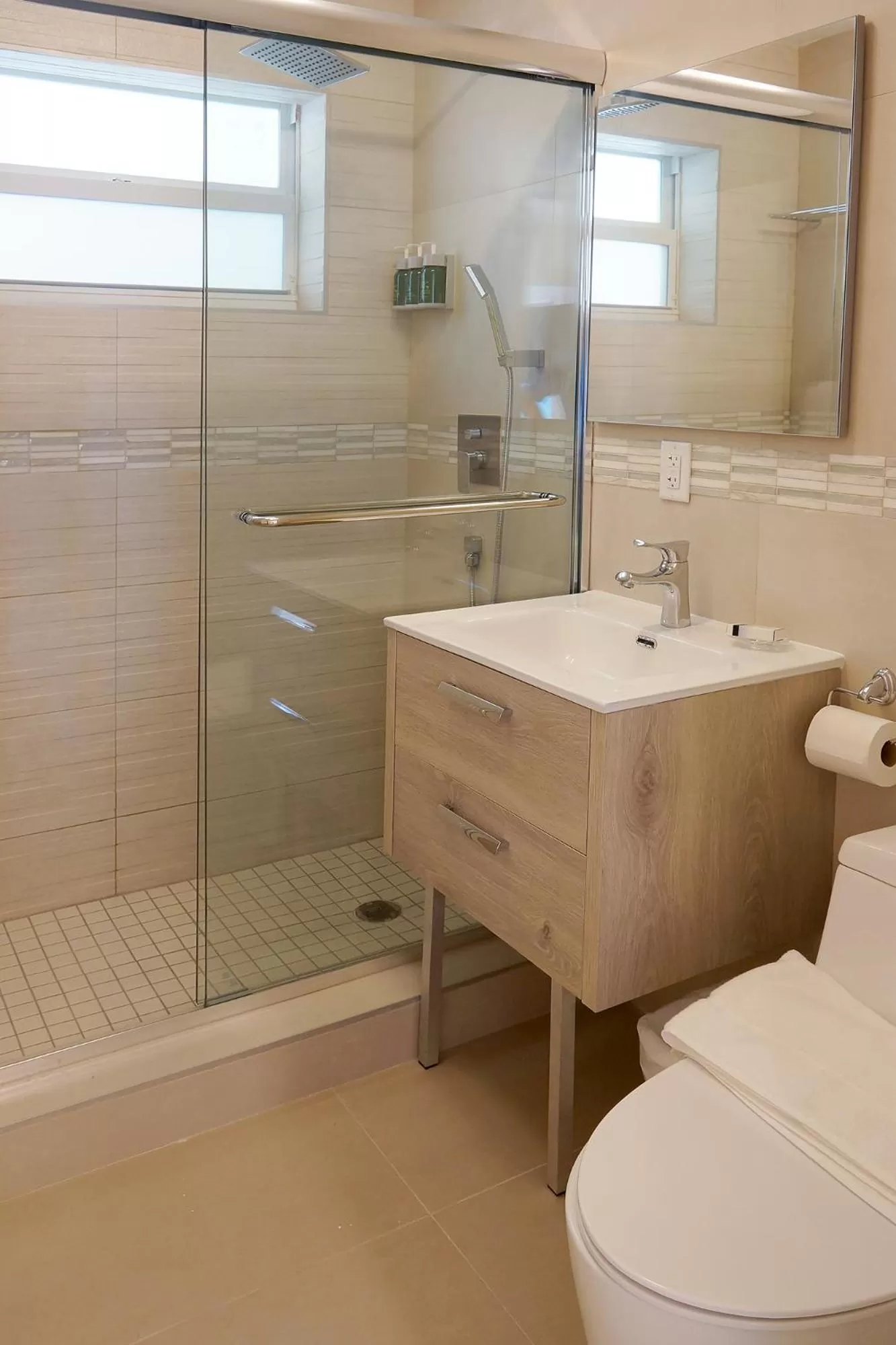 Bathroom in Diane Oceanfront Suites