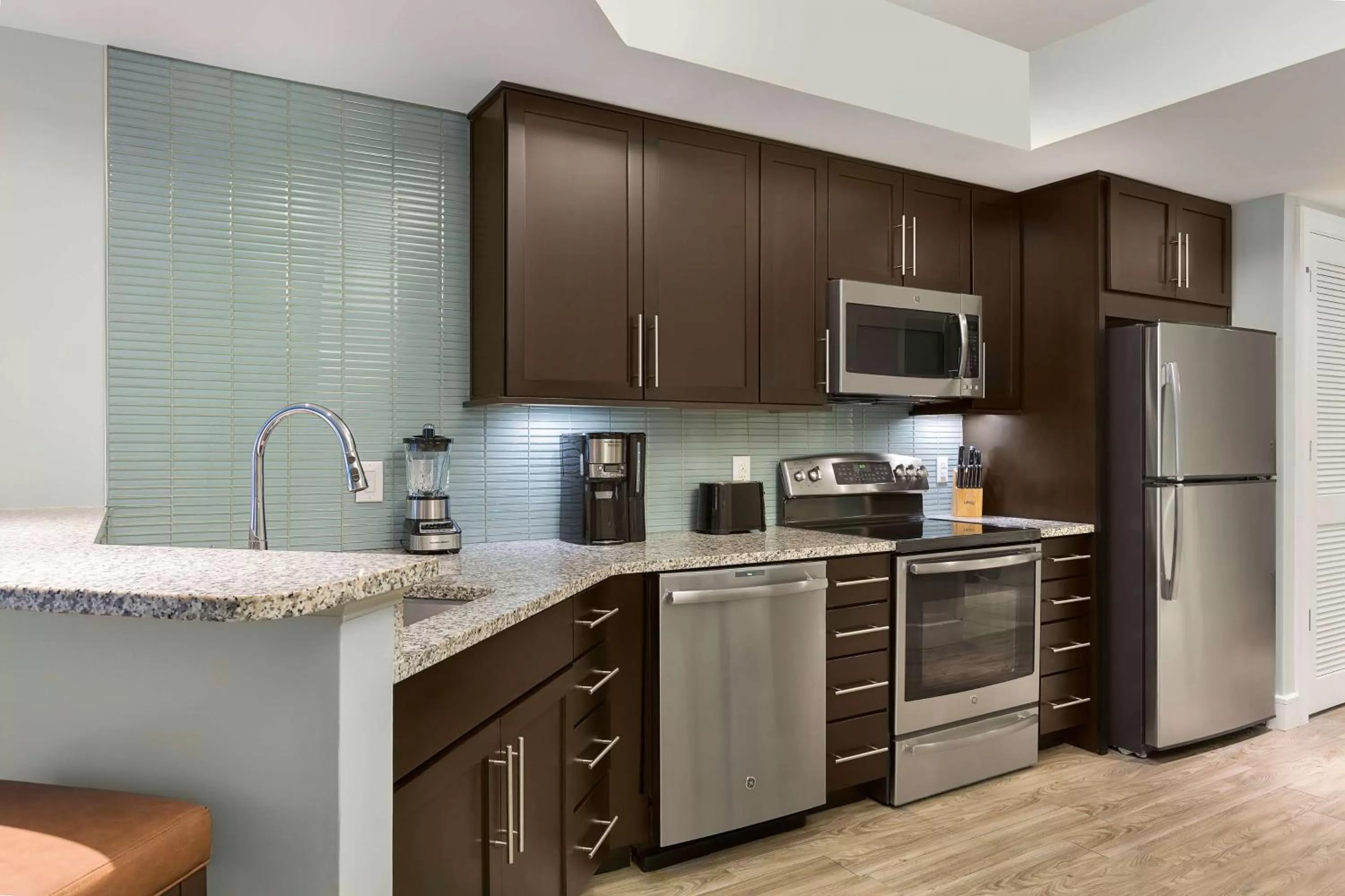 Kitchen or kitchenette in Hilton Grand Vacations Club Ocean 22 Myrtle Beach