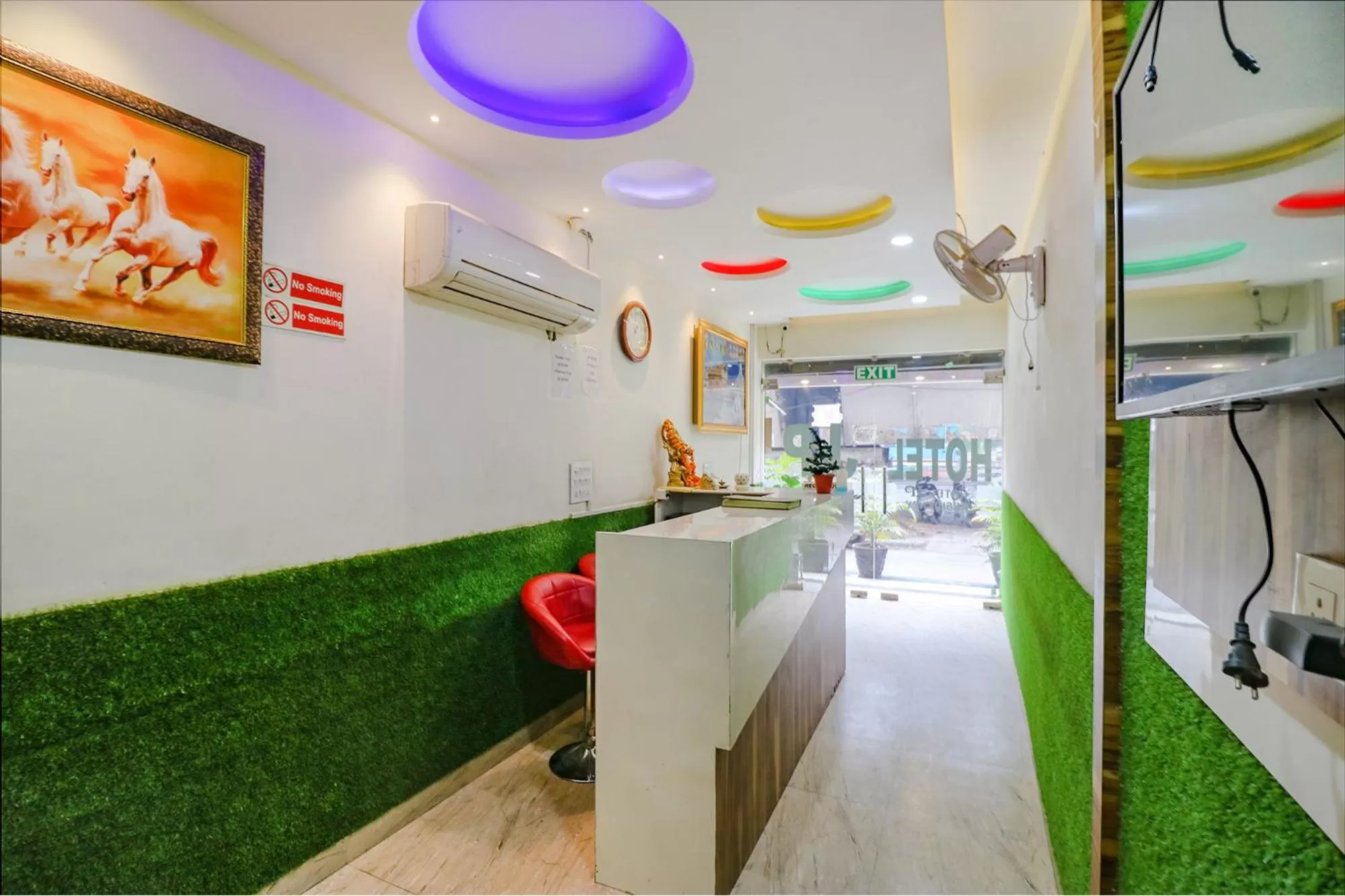 Lobby or reception in FabHotel JP Residency