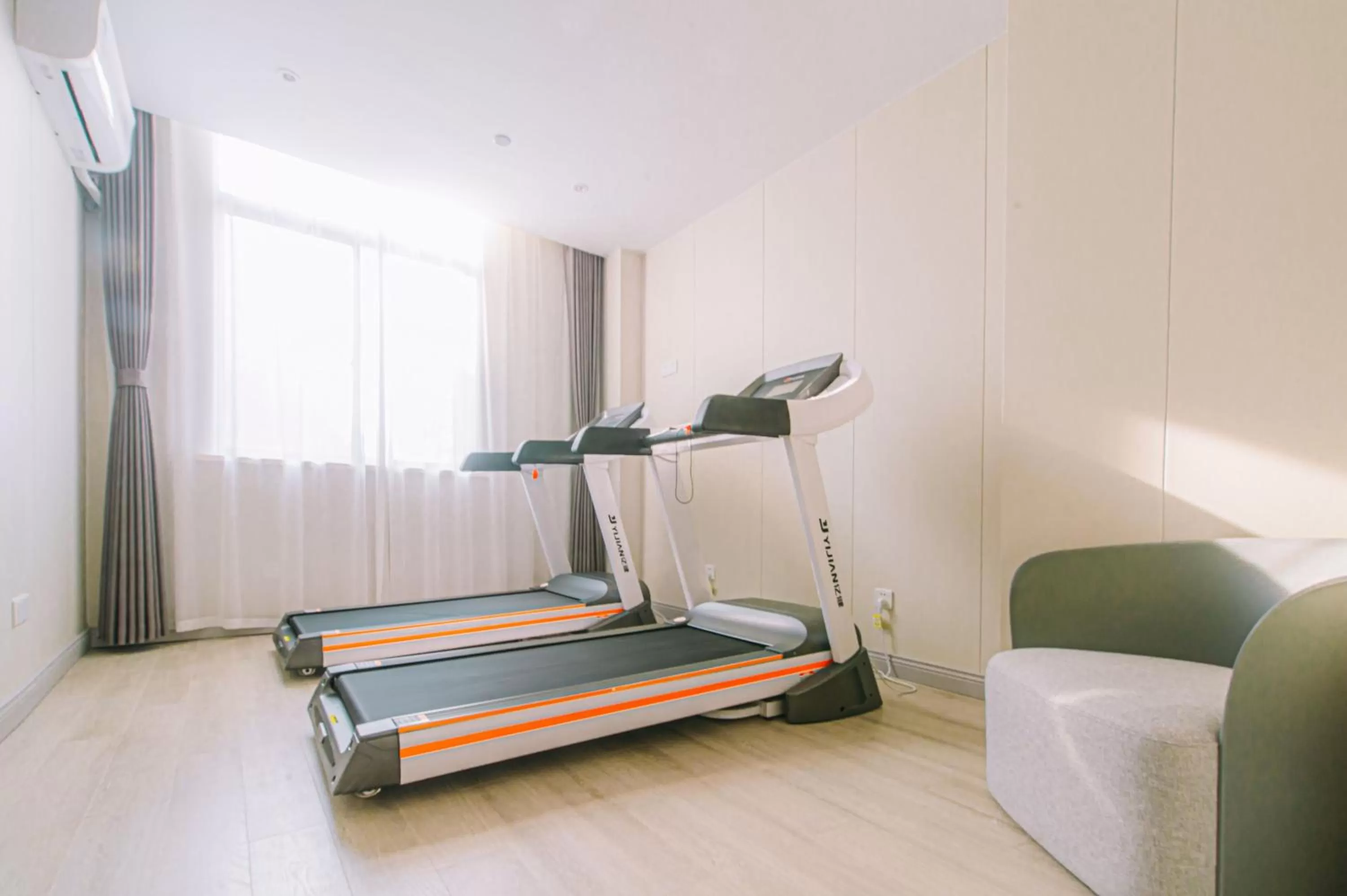 Fitness centre/facilities in Shanghai JOYFUL YARD Hotel