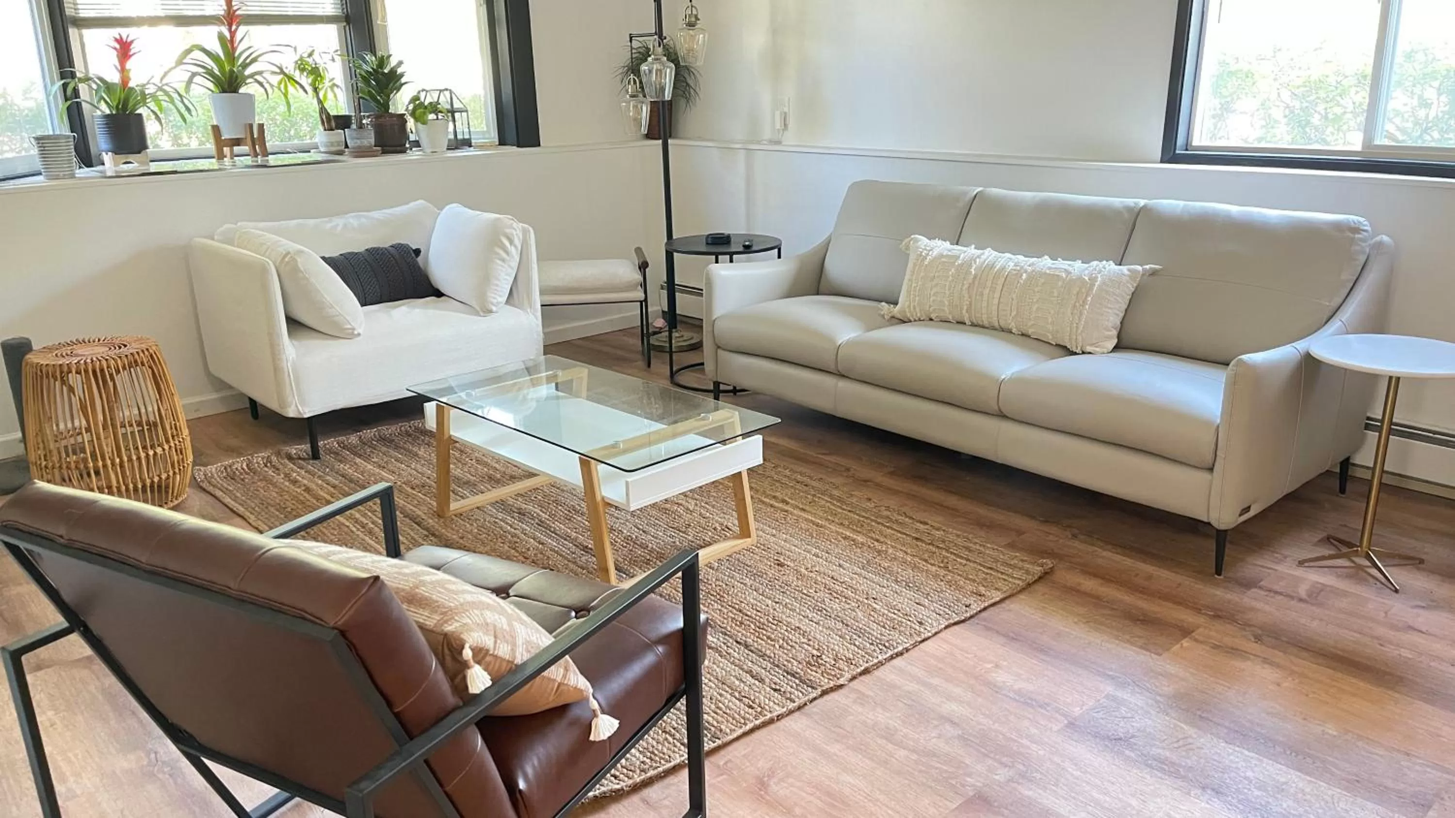 Living room, Seating Area in SunStar Alaska Bed and Breakfast LLC