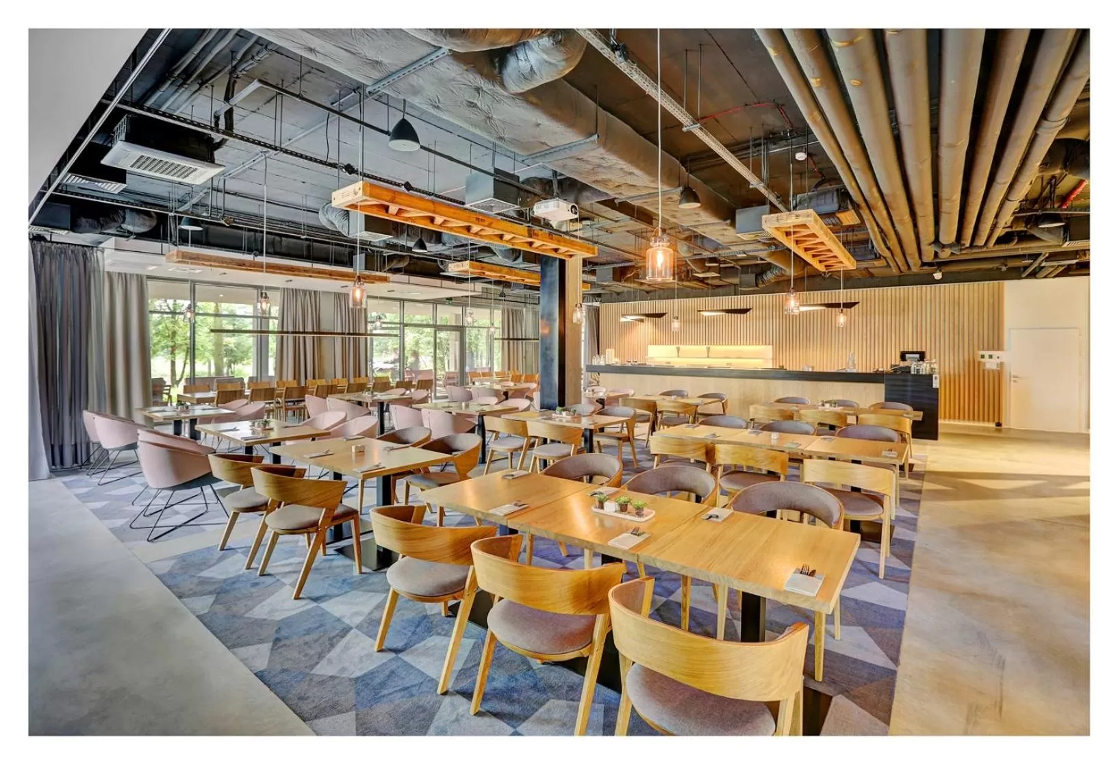 Restaurant/places to eat in Folwark Łochów