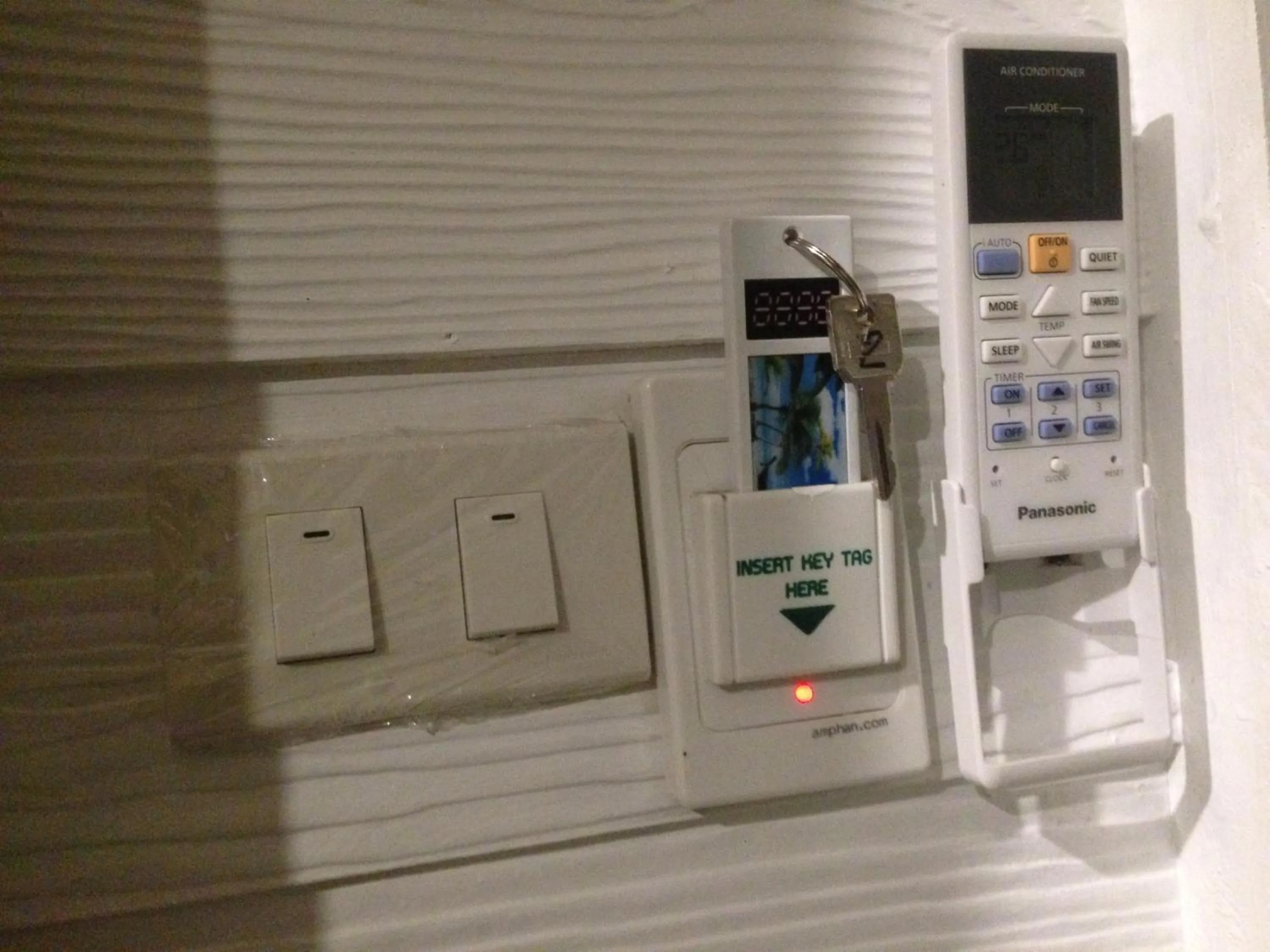 Photo of the whole room in BaanPhong Lanta