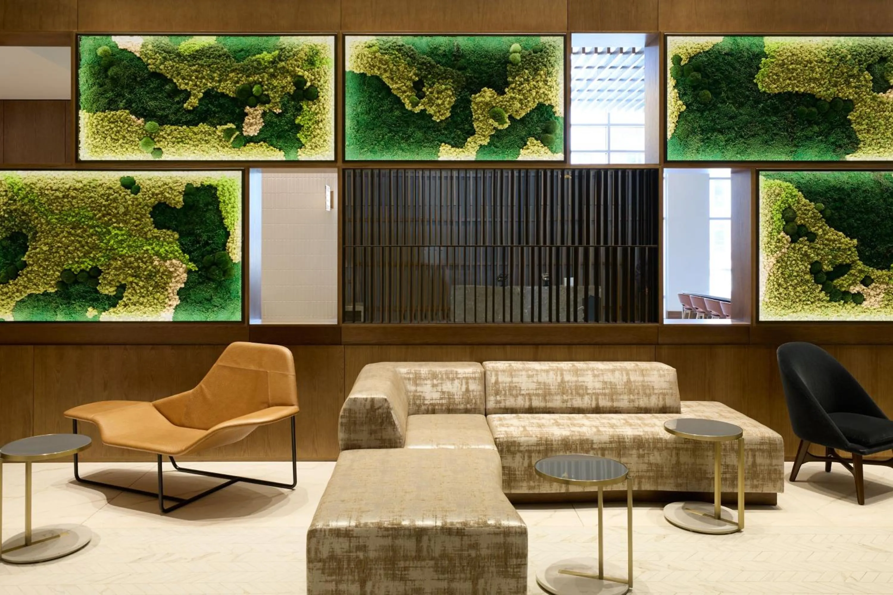 Lobby or reception in The Westin Raleigh-Durham Airport