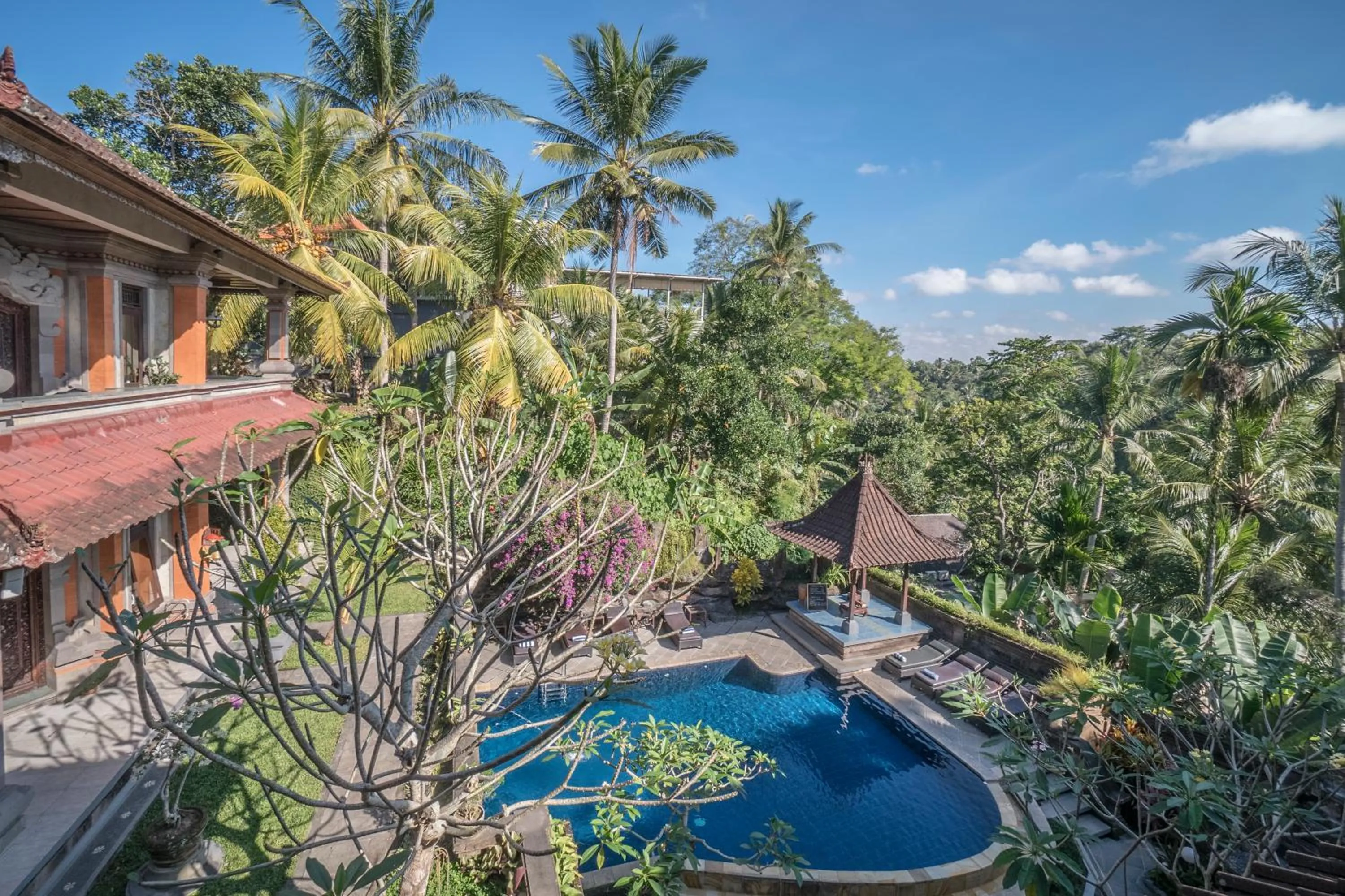 Pool view in Nick's Hidden Cottages by Mahaputra