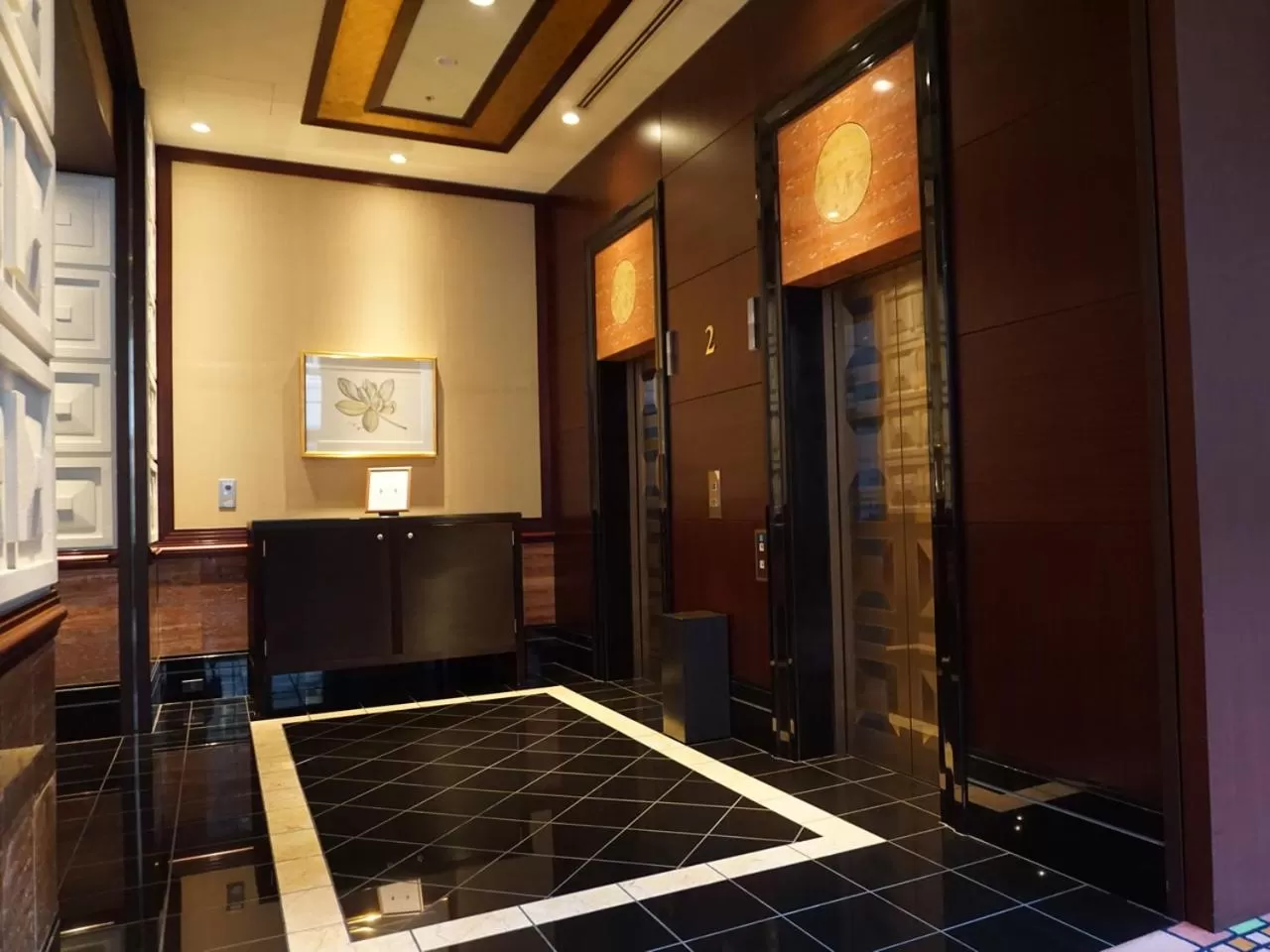elevator in Mito Plaza Hotel