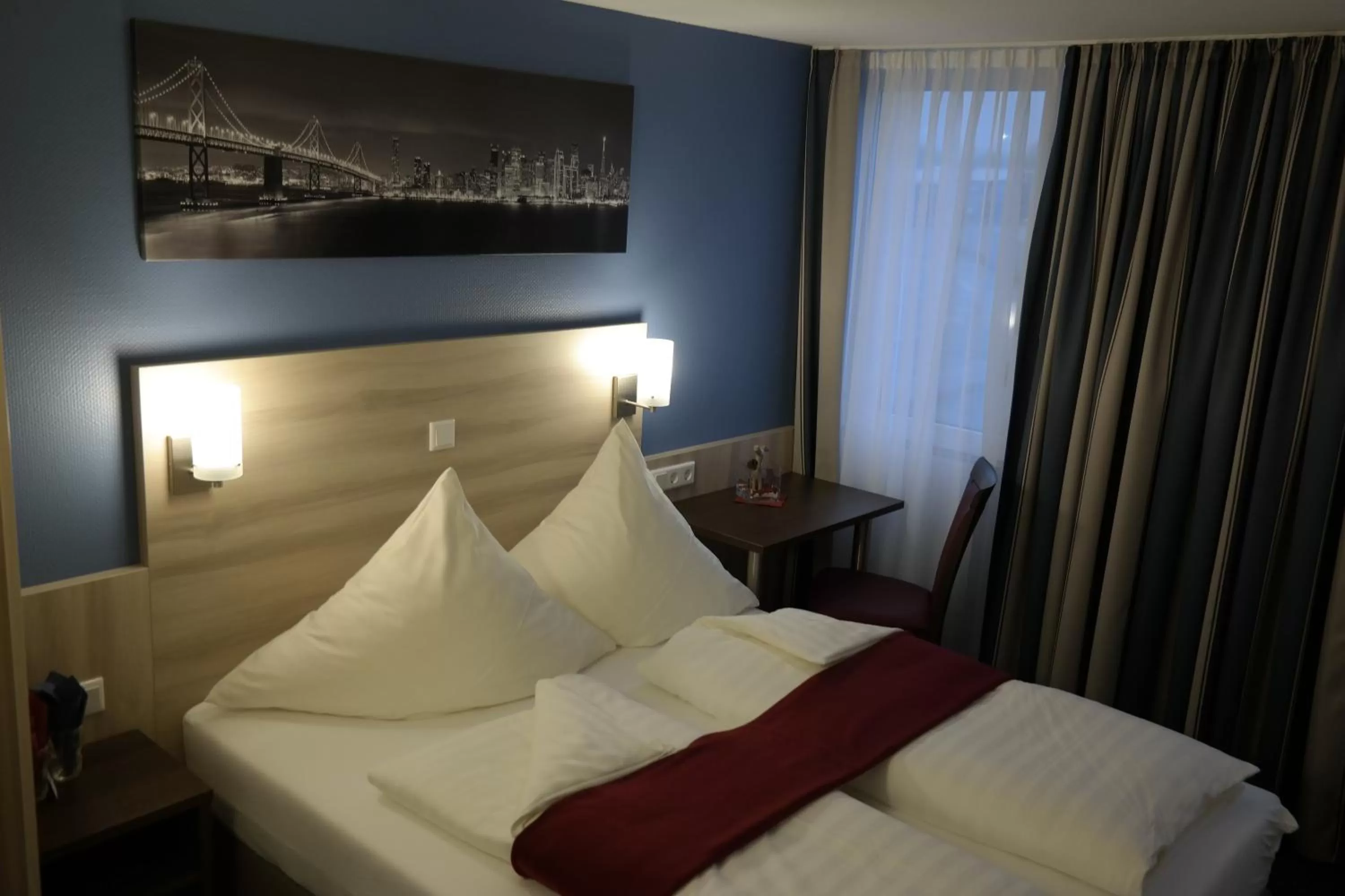 Photo of the whole room, Bed in Motel 44