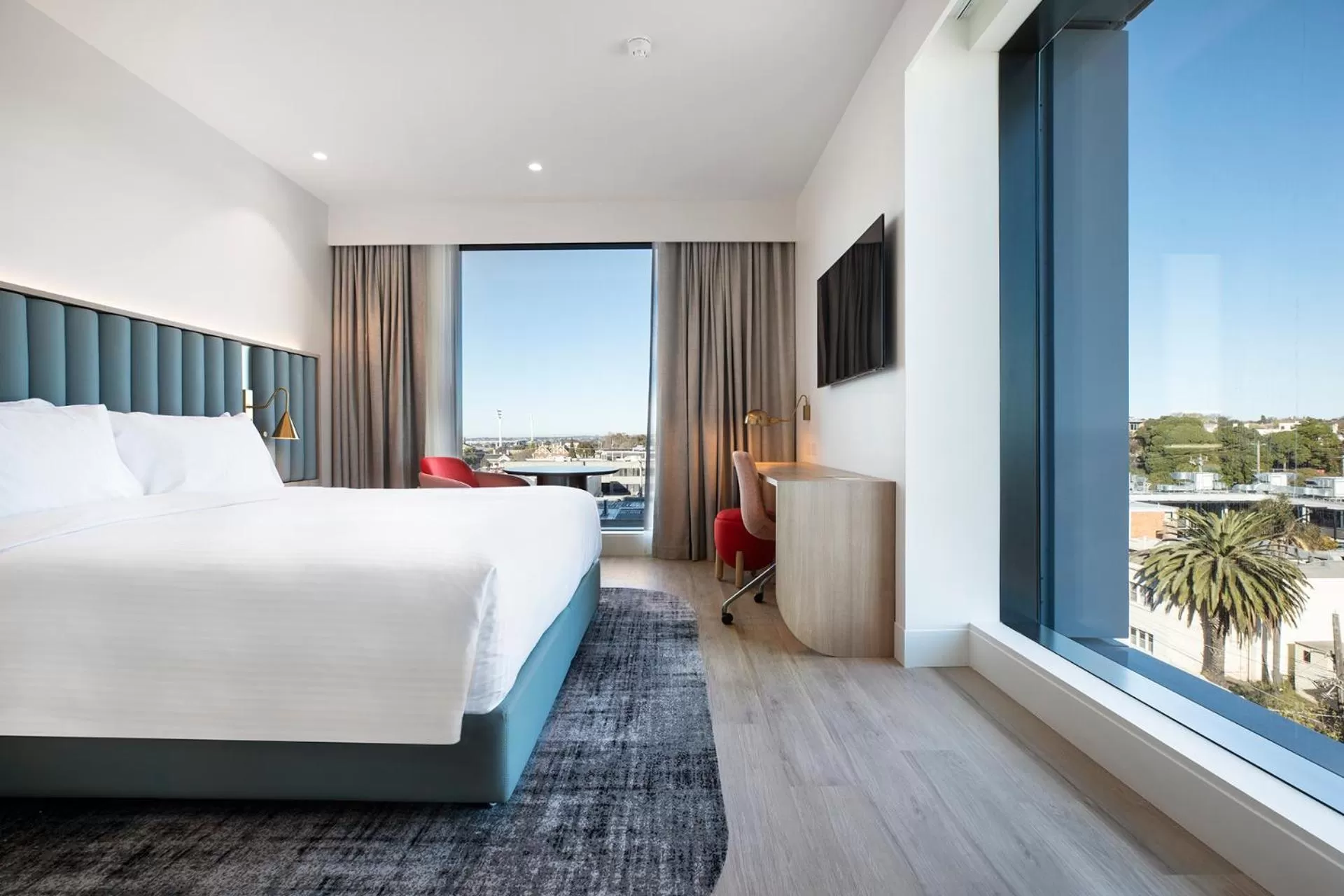 Bed in Holiday Inn & Suites Geelong by IHG