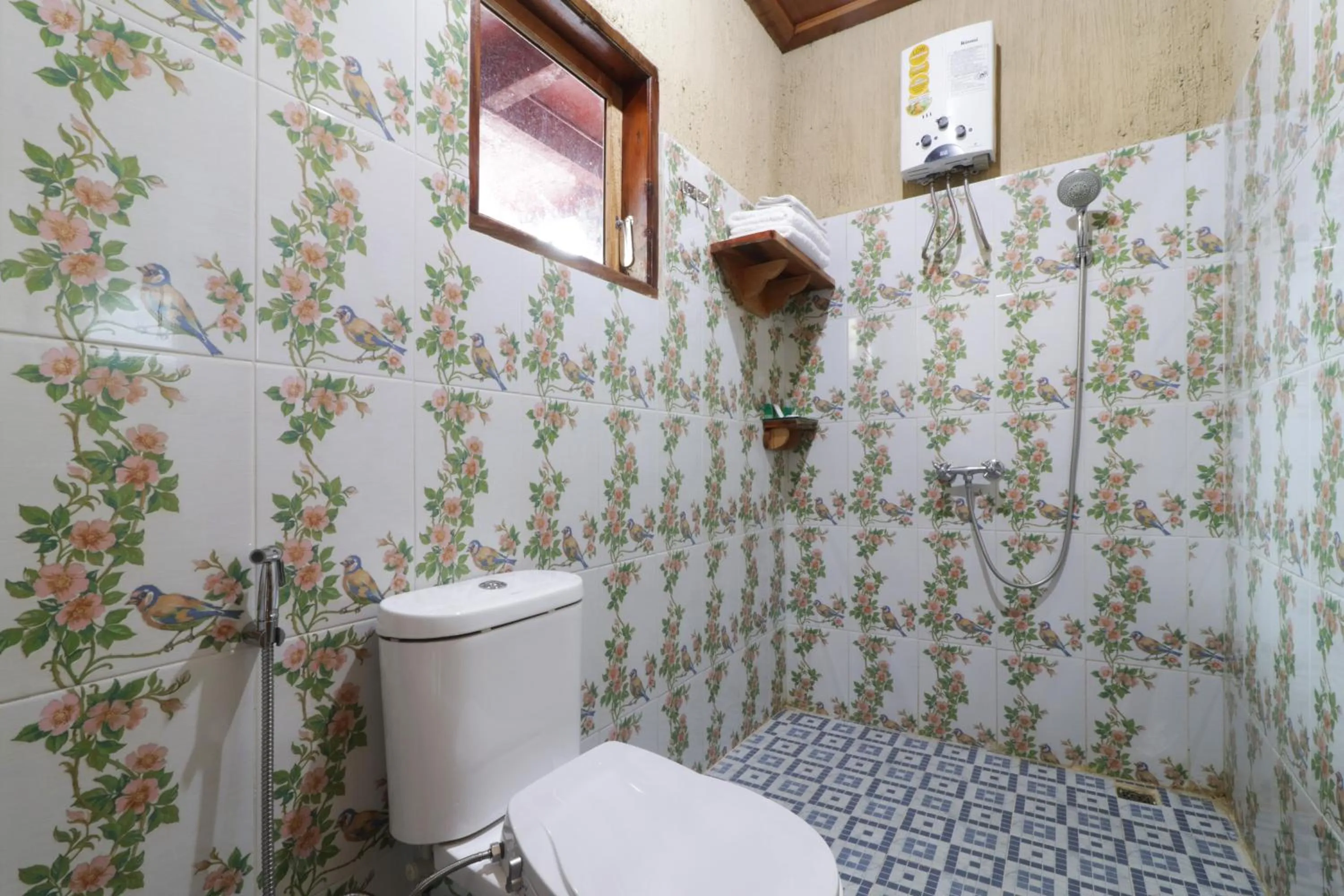 Bathroom in Alloyna Country Cottage Brastagi