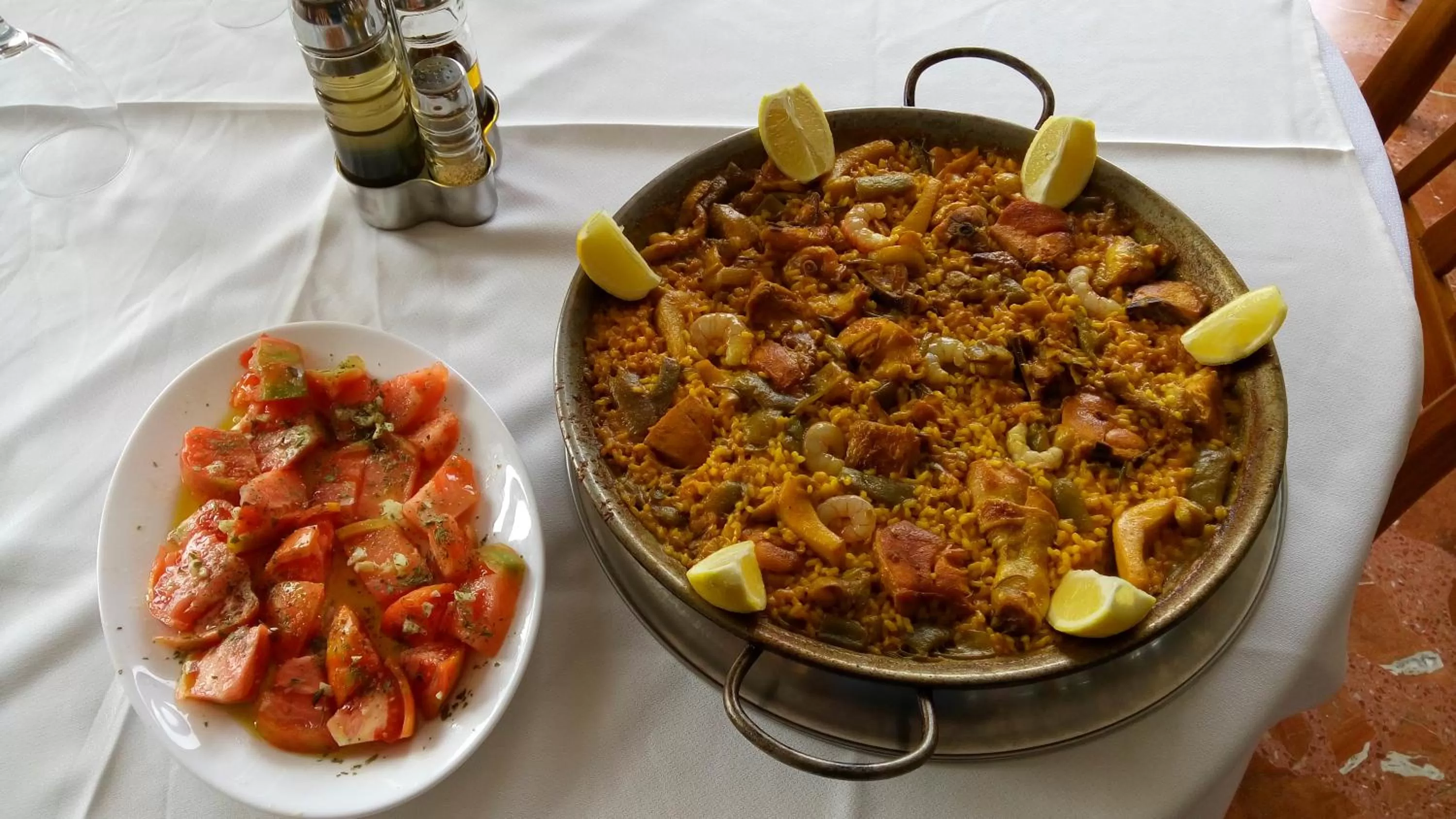 Food close-up in Hotel-Motel Sol II