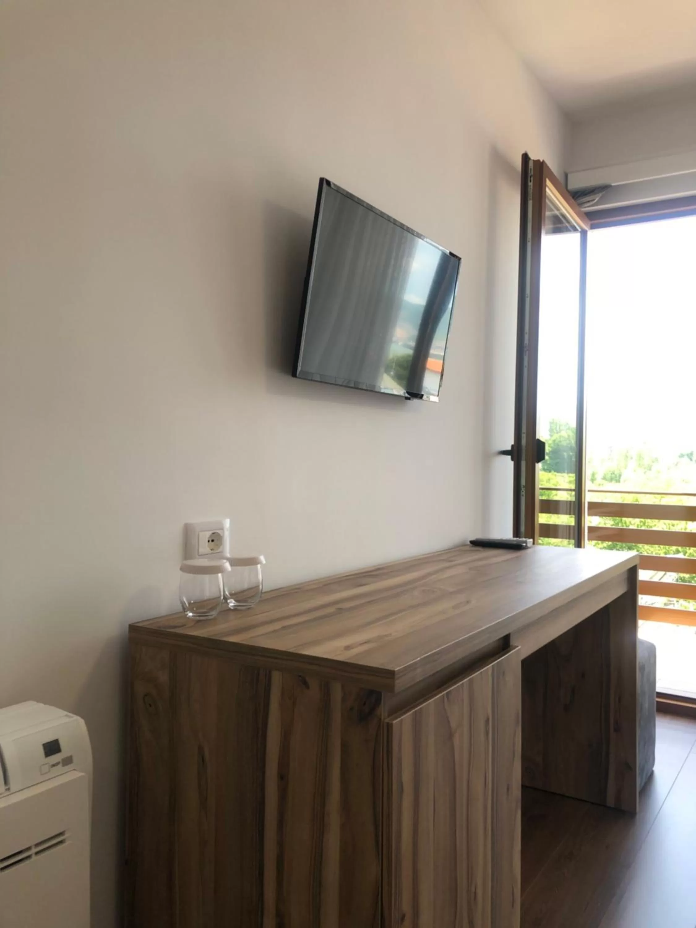 TV and multimedia in Grand Hotel Pogradec