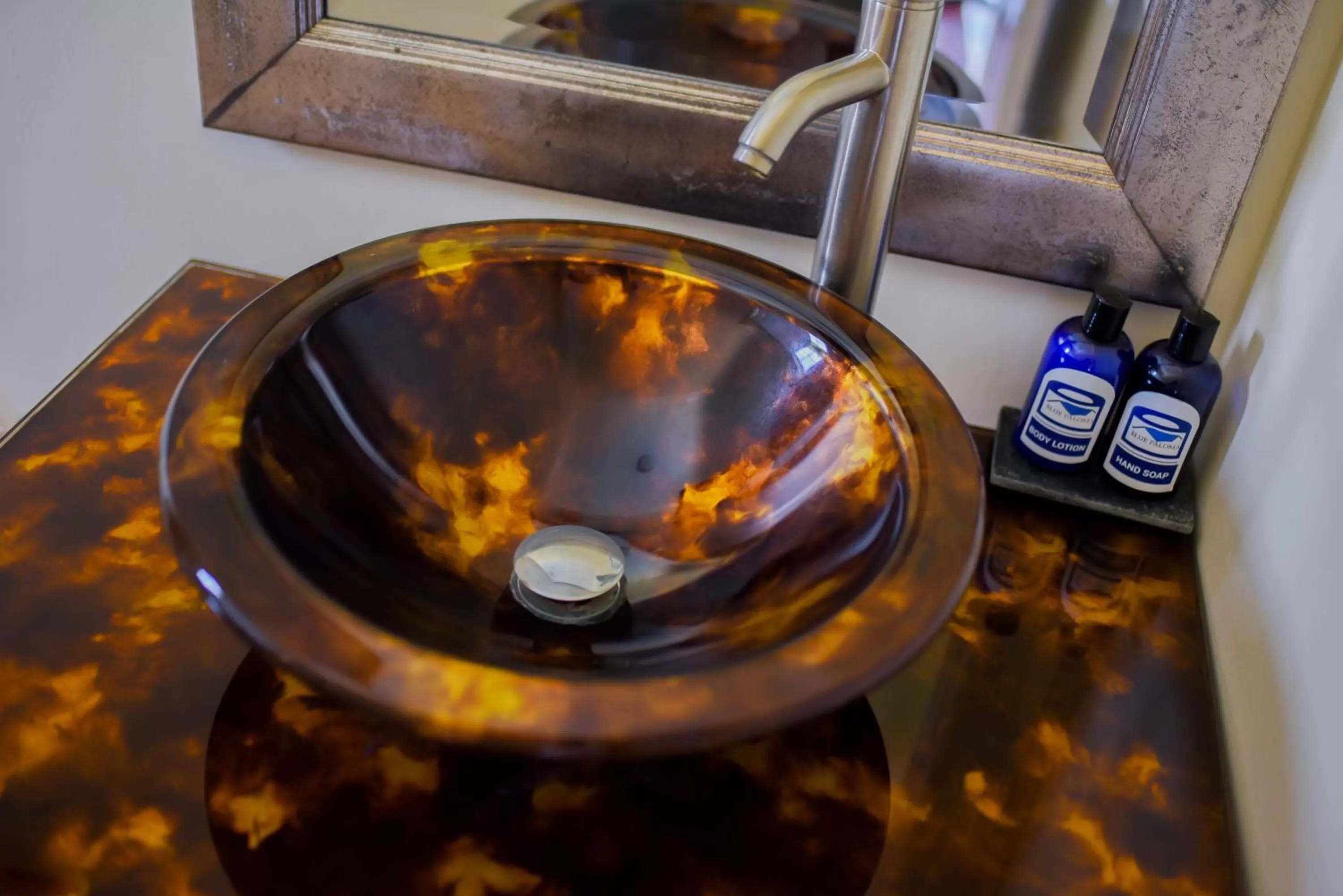 Bathroom in Blue Paloma Bed & Breakfast