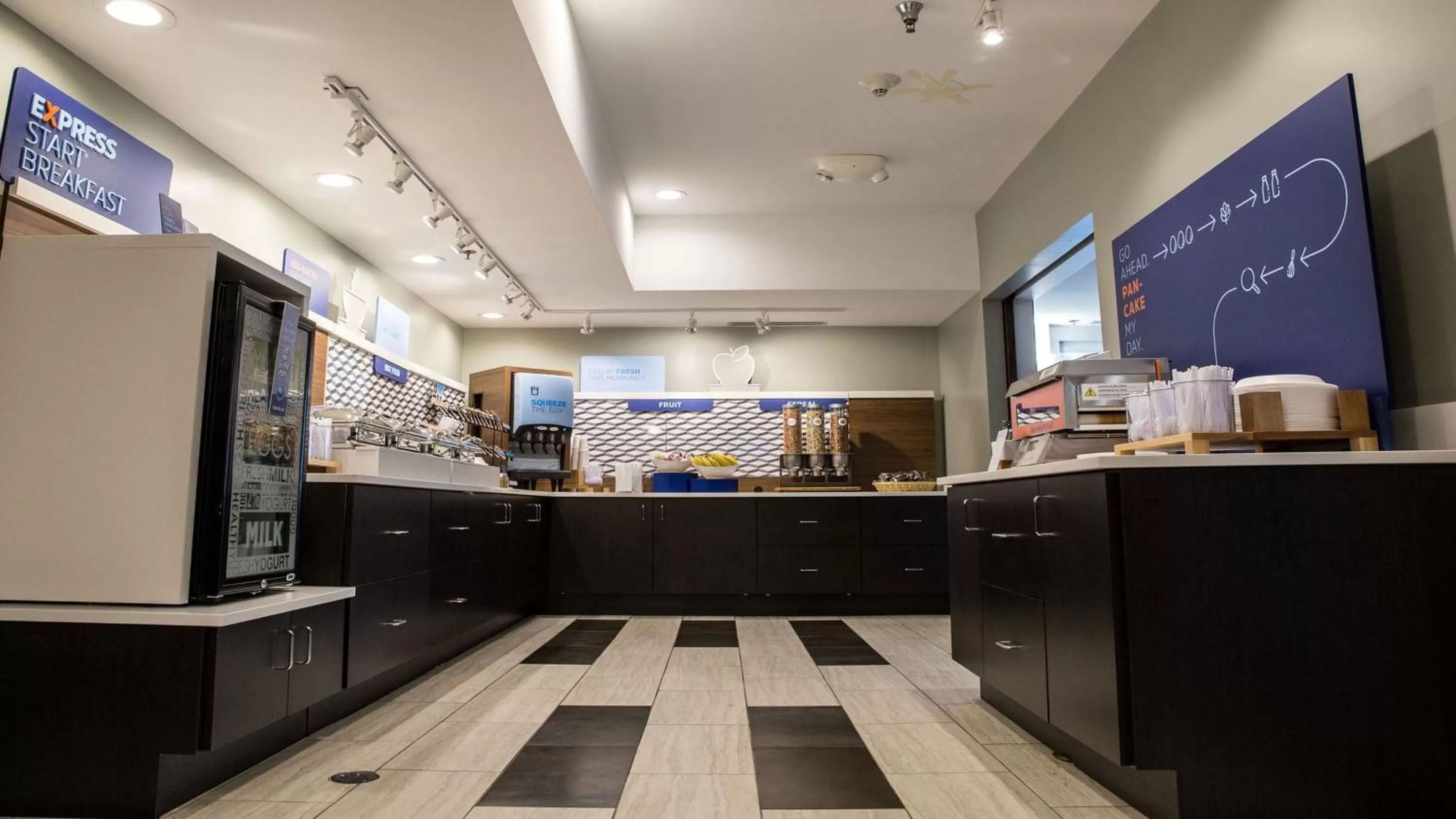 Breakfast in Holiday Inn Express - Columbus - Dublin by IHG