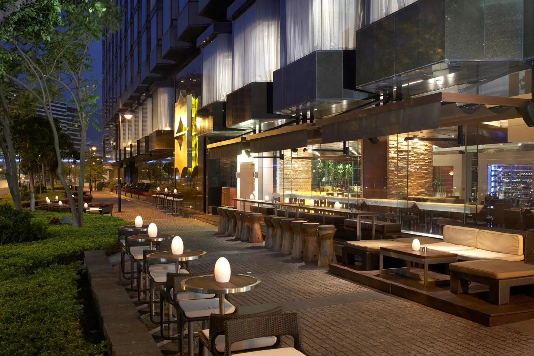 Restaurant/places to eat in Kowloon Shangri-La, Hong Kong