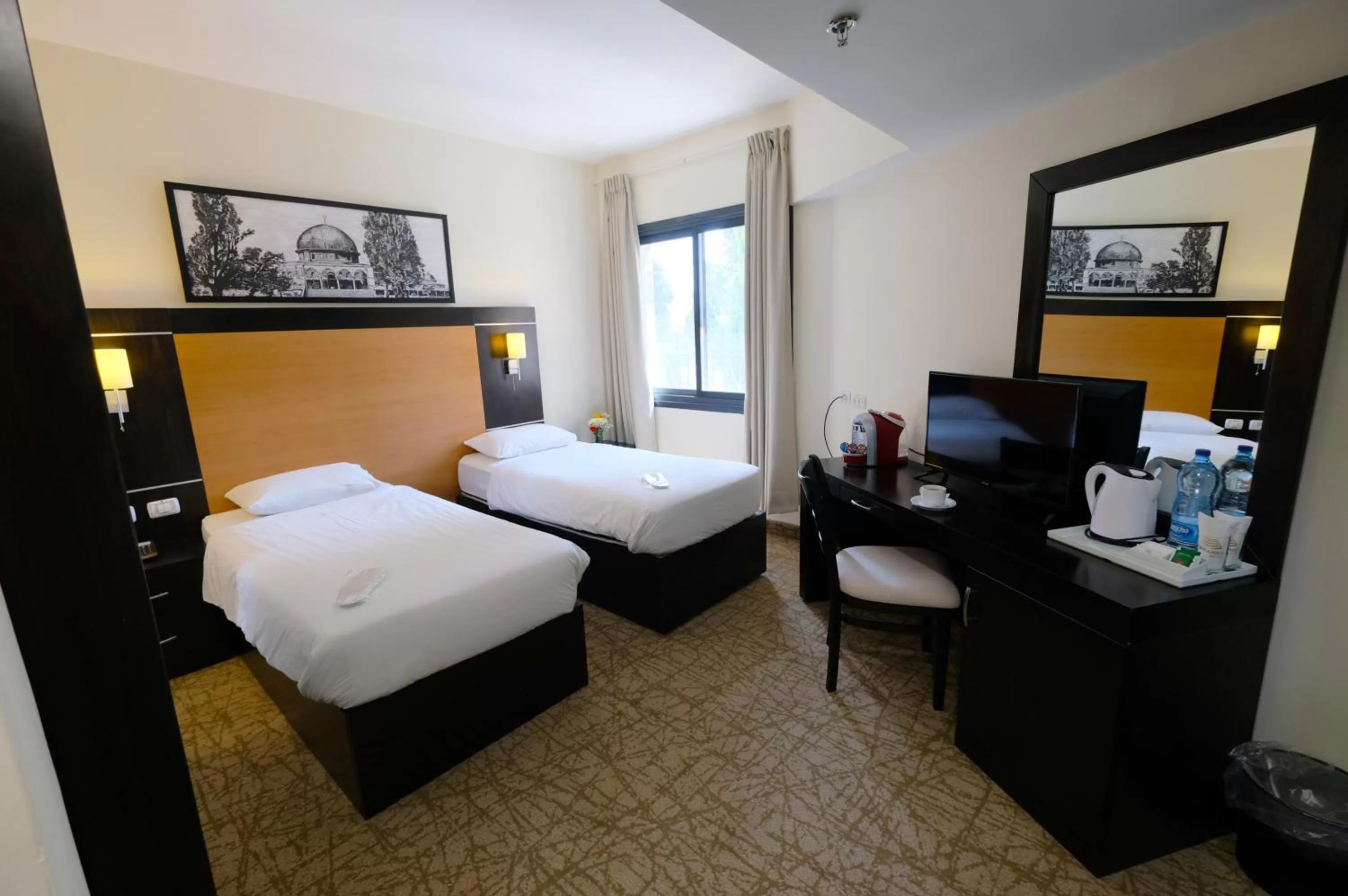 Bedroom, Bed in New Capitol Hotel - Jerusalem