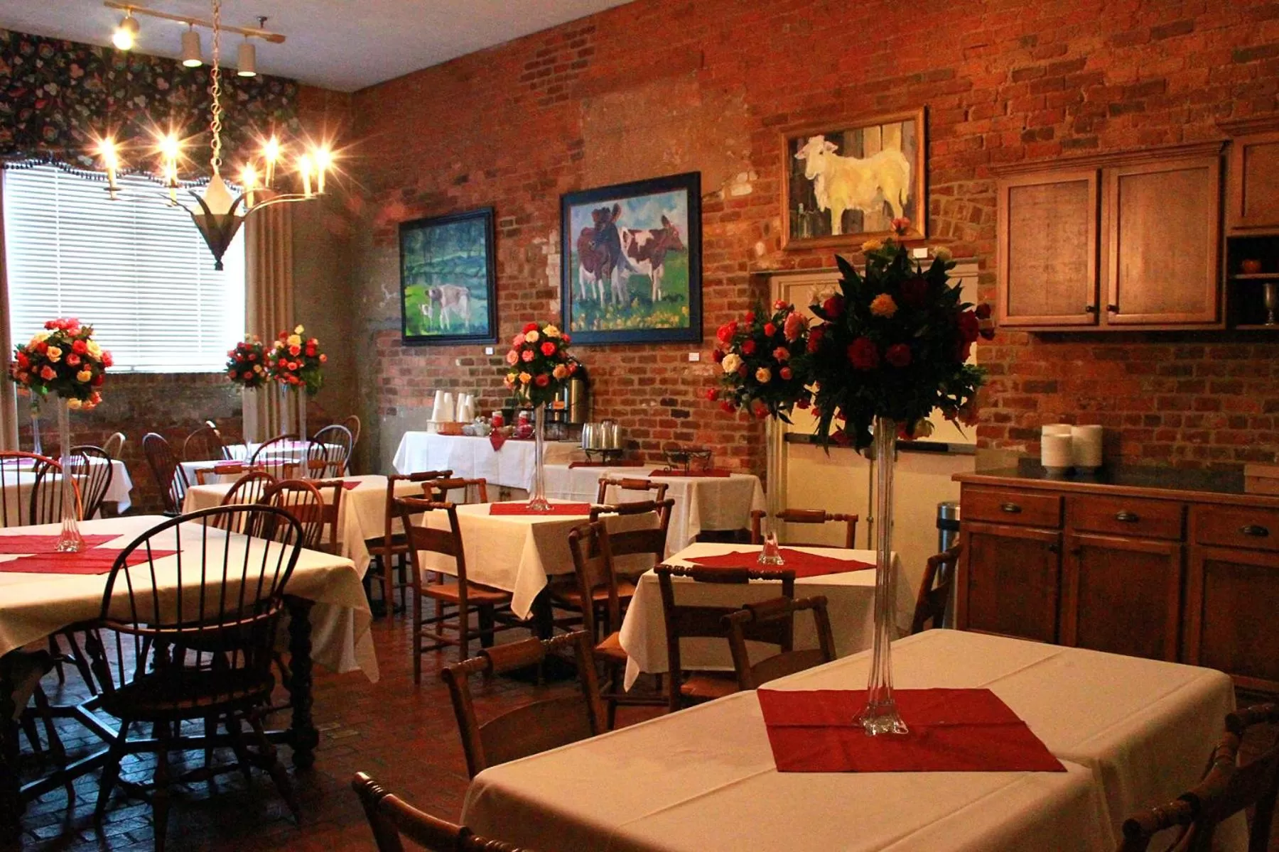 American breakfast in The Historic Brookstown Inn, Trademark Collection by Wyndham