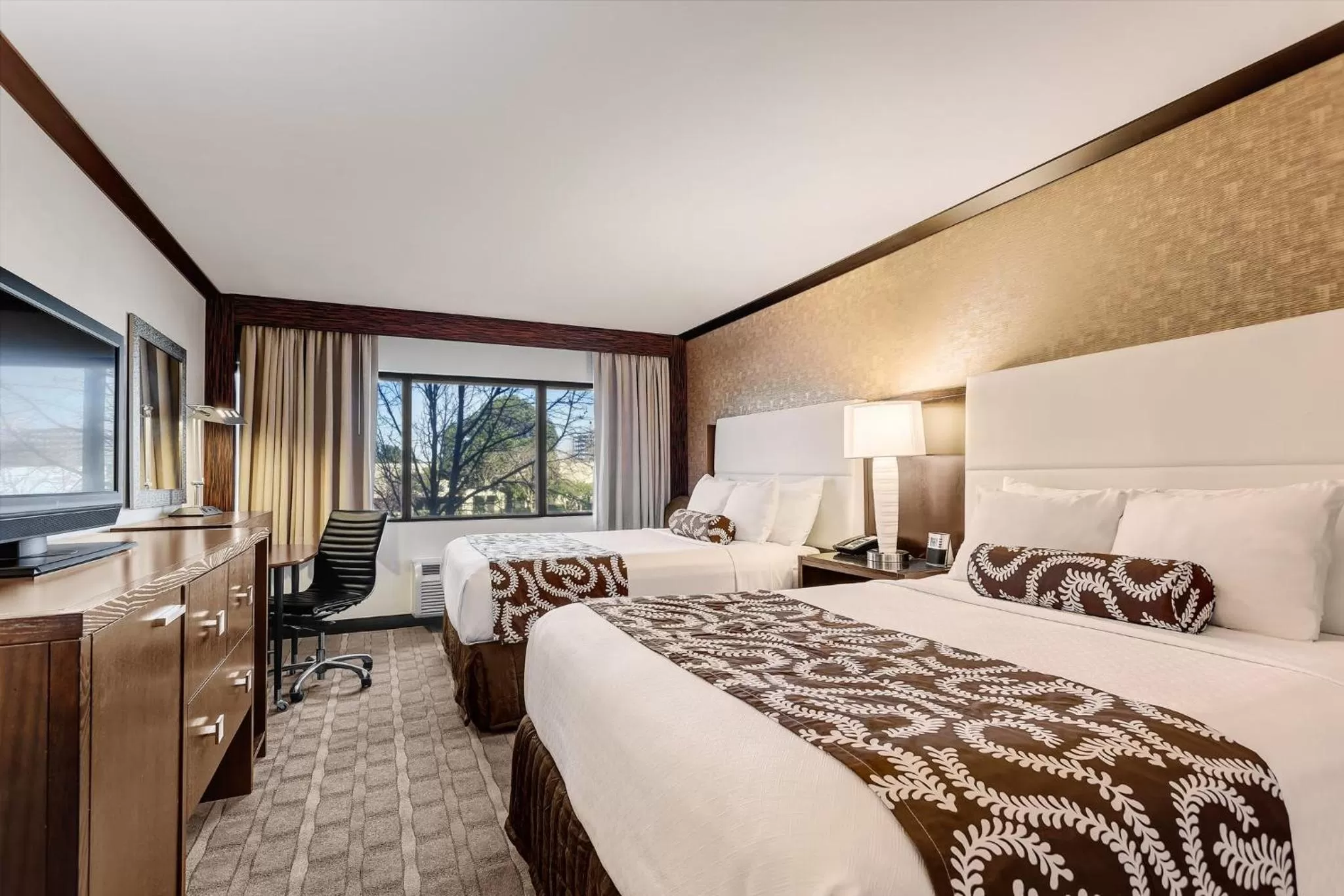 Bedroom, Bed in Crowne Plaza Hotel Foster City-San Mateo by IHG