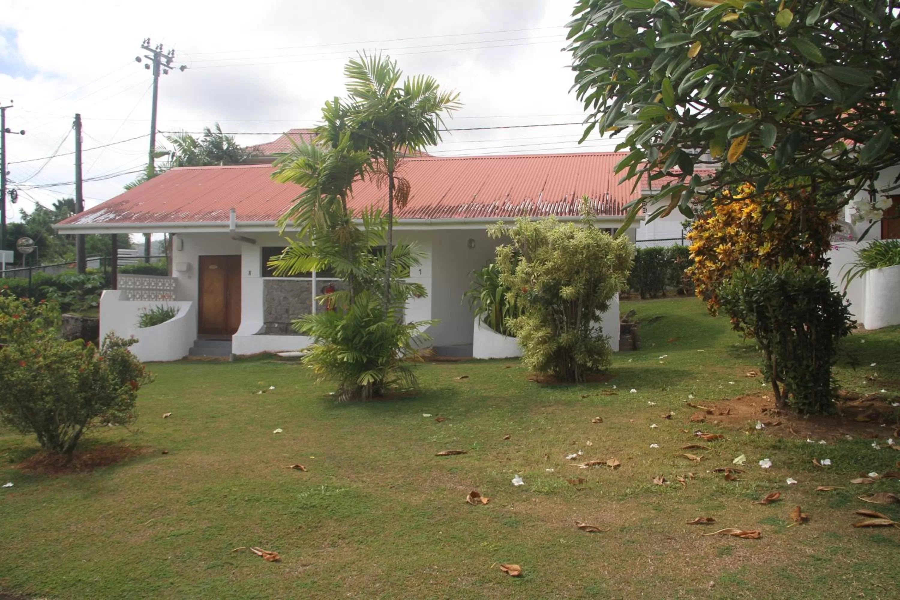 Garden view, Property Building in Daniella's Bungalows