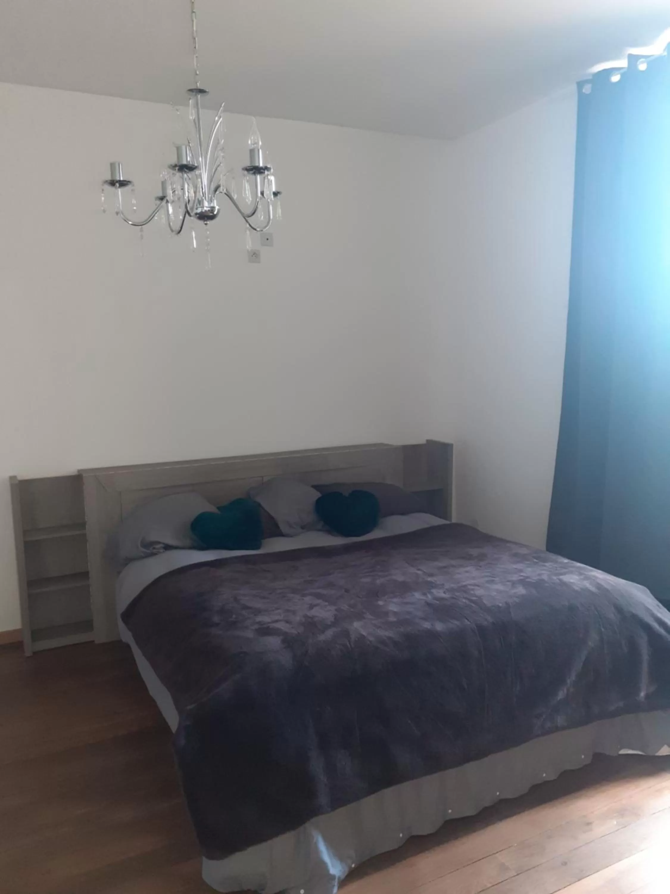 Bedroom, Bed in CHAMBRES D'HOTES DANS DOMAINE DE CHARME A EPERNAY