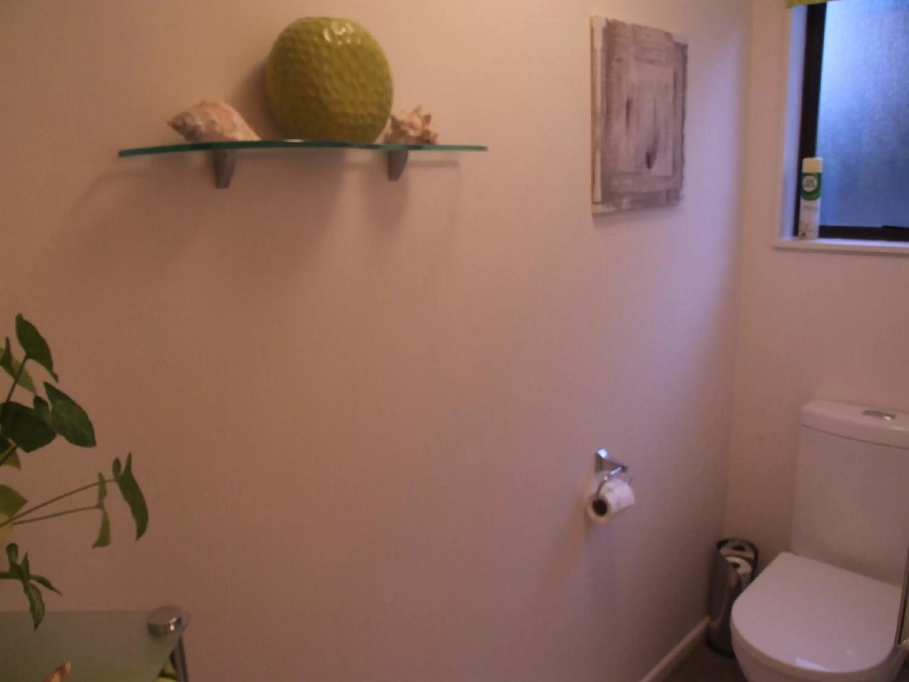 Bathroom in Annie's BnB at 7C