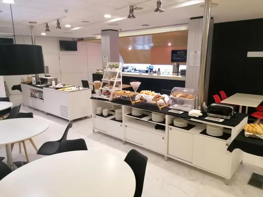 Breakfast in Hotel Spa Odeón