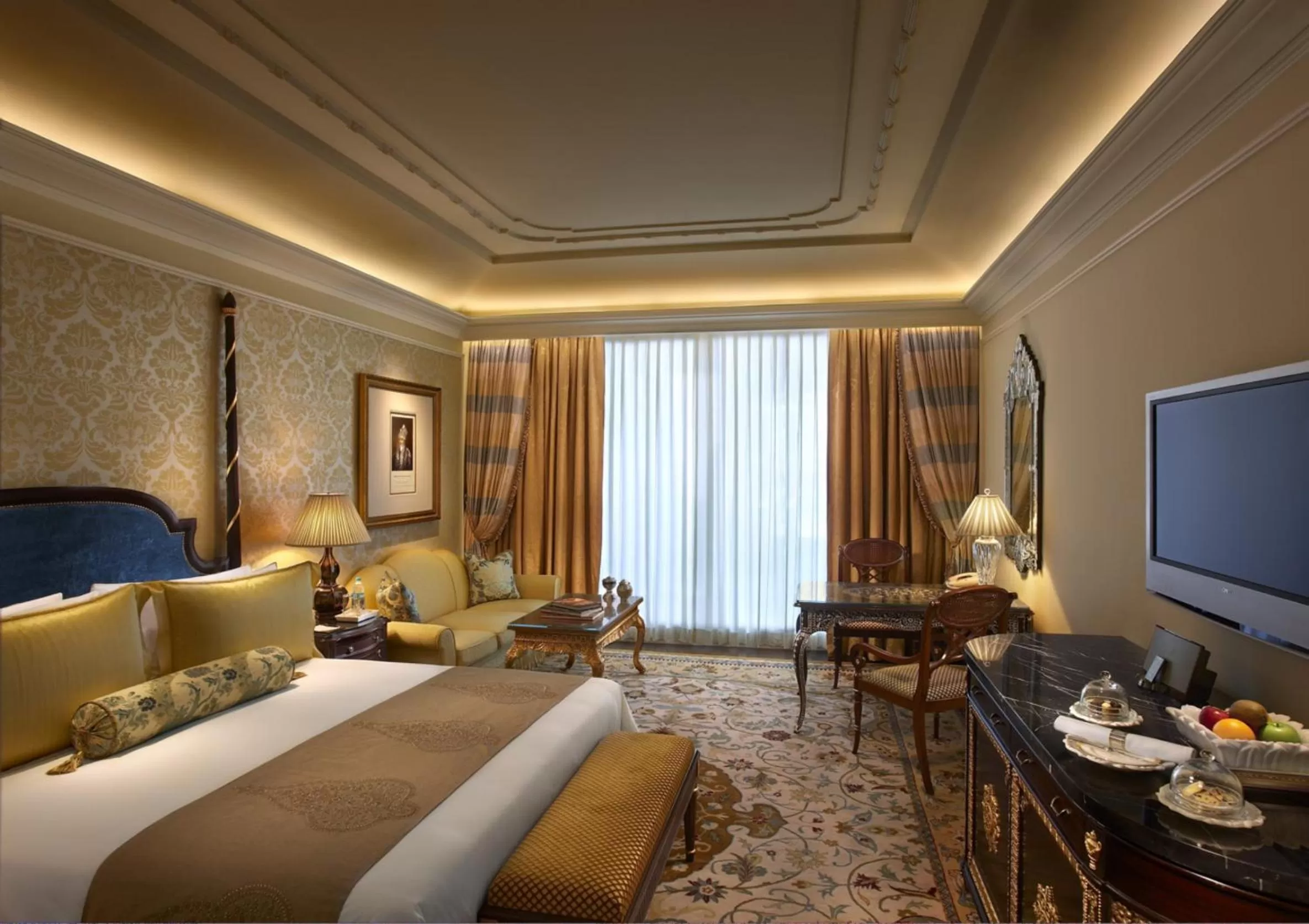 Bedroom, Bed in The Leela Palace New Delhi