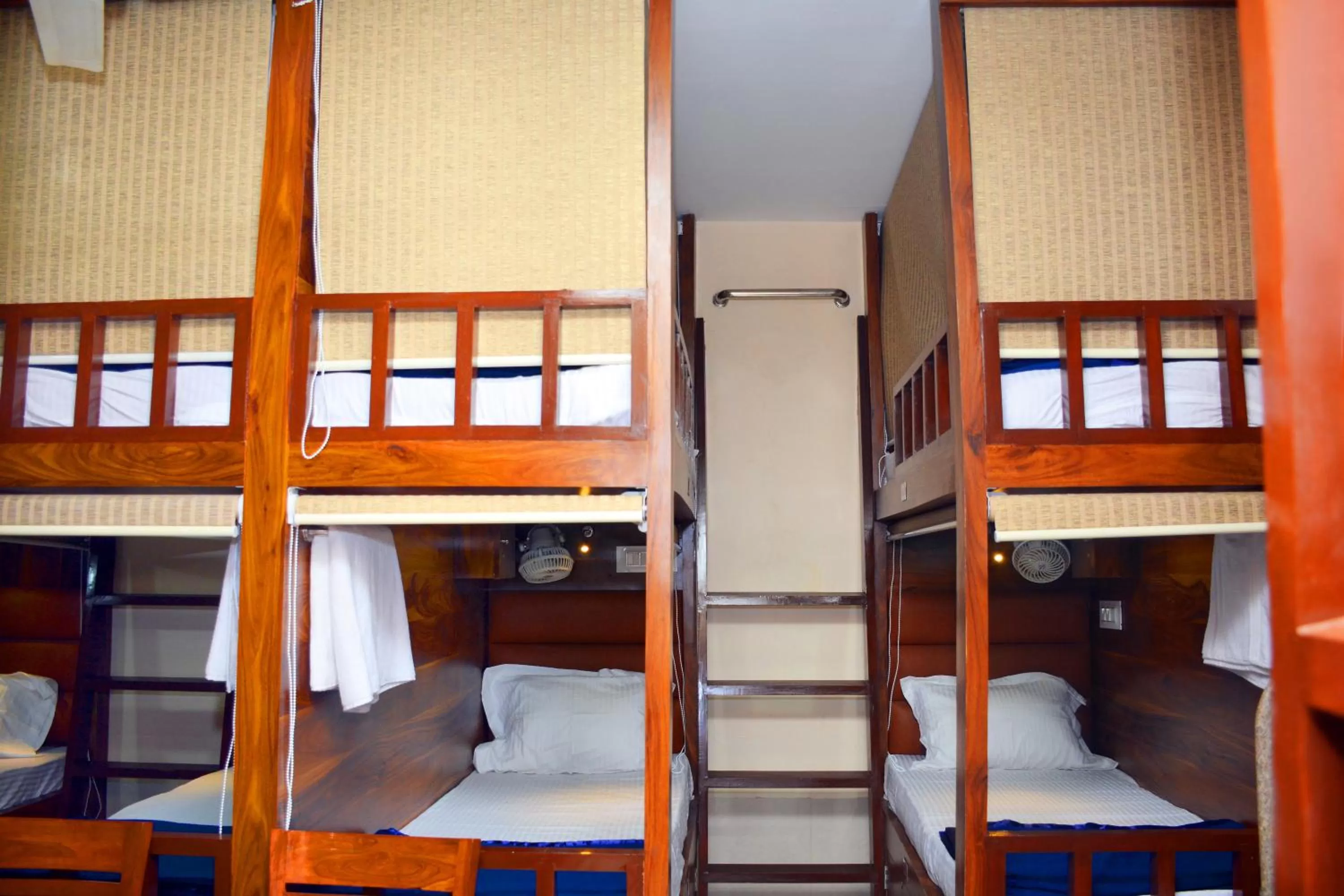 Bunk Bed in Hotel Nest N Rest - Mumbai
